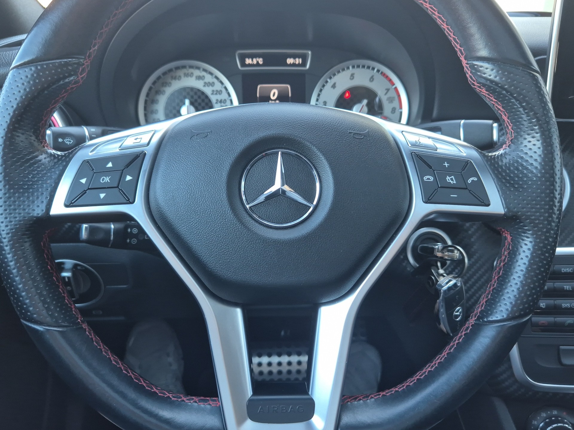 MERCEDES-BENZ A 180 AMG Line 7G-DCT-image-11