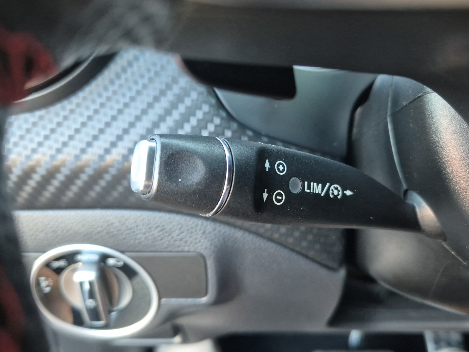 MERCEDES-BENZ A 180 AMG Line 7G-DCT-image-13