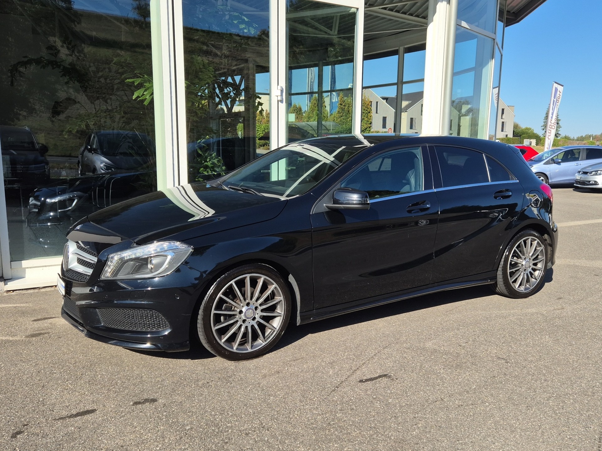 MERCEDES-BENZ A 180 AMG Line 7G-DCT-image-0