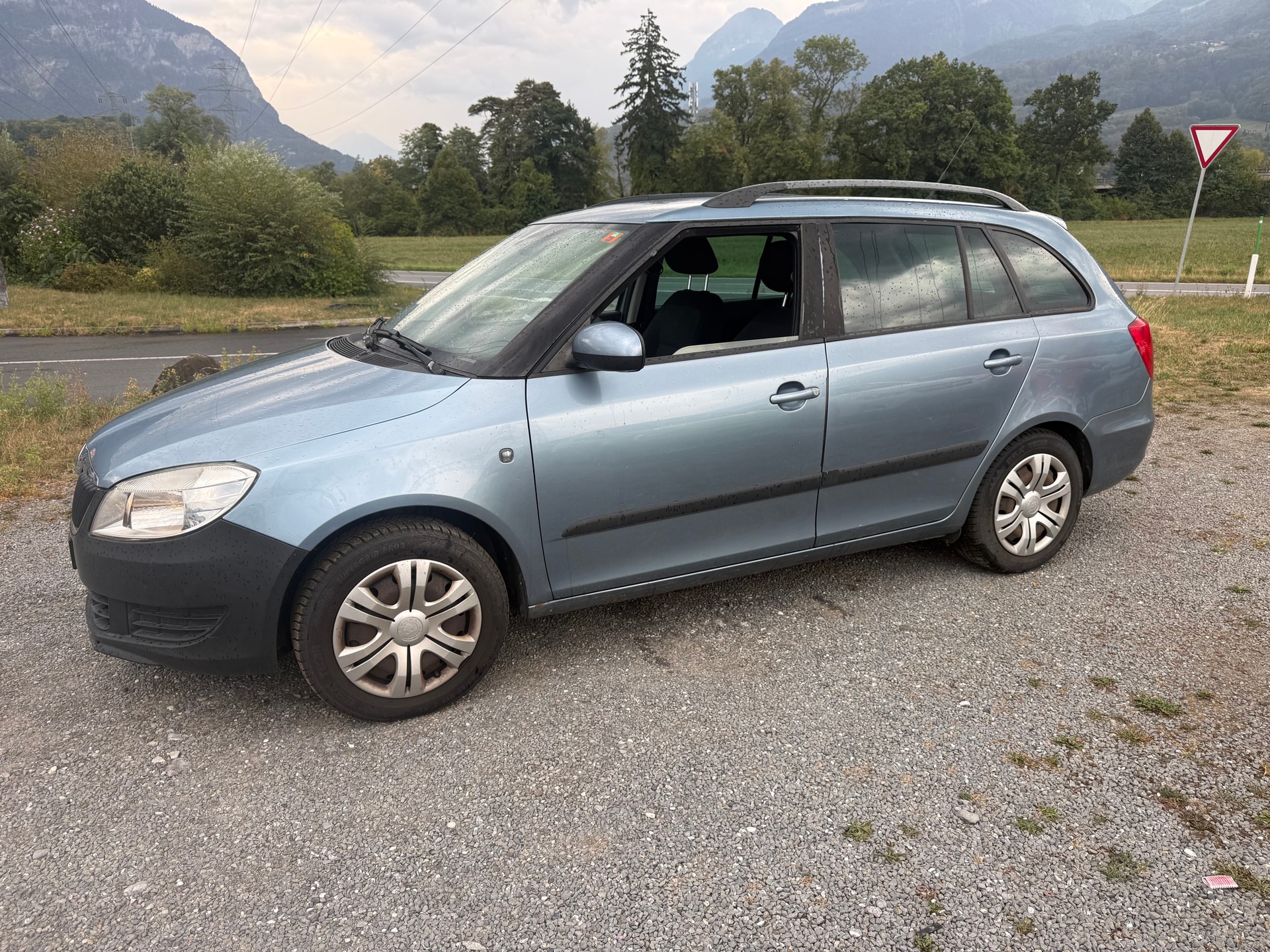 SKODA Fabia 1.2 TSI Classic DSG-image-4