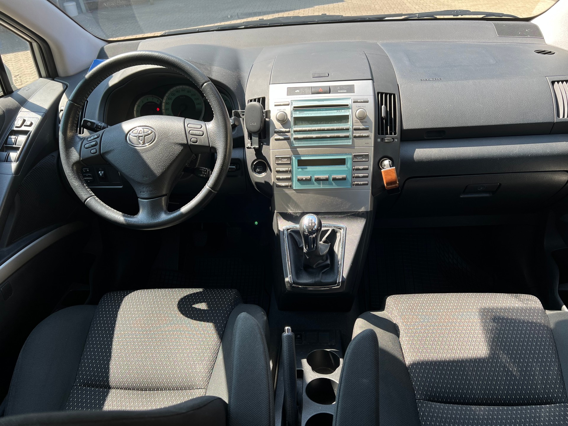 TOYOTA Corolla Verso 1.8 Linea Sol-image-6