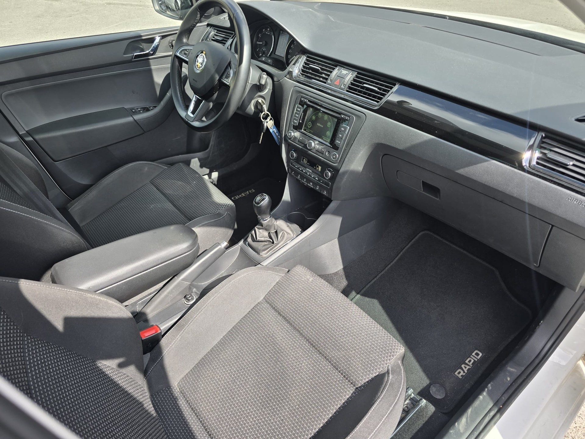 SKODA Rapid Spaceback 1.2 TSI Elegance-image-9