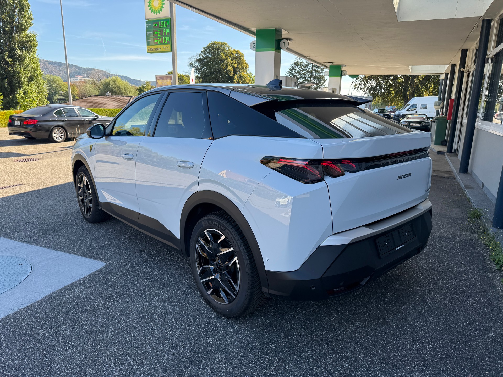 PEUGEOT 3008 145 e-DCS6 Hybrid GT-image-2