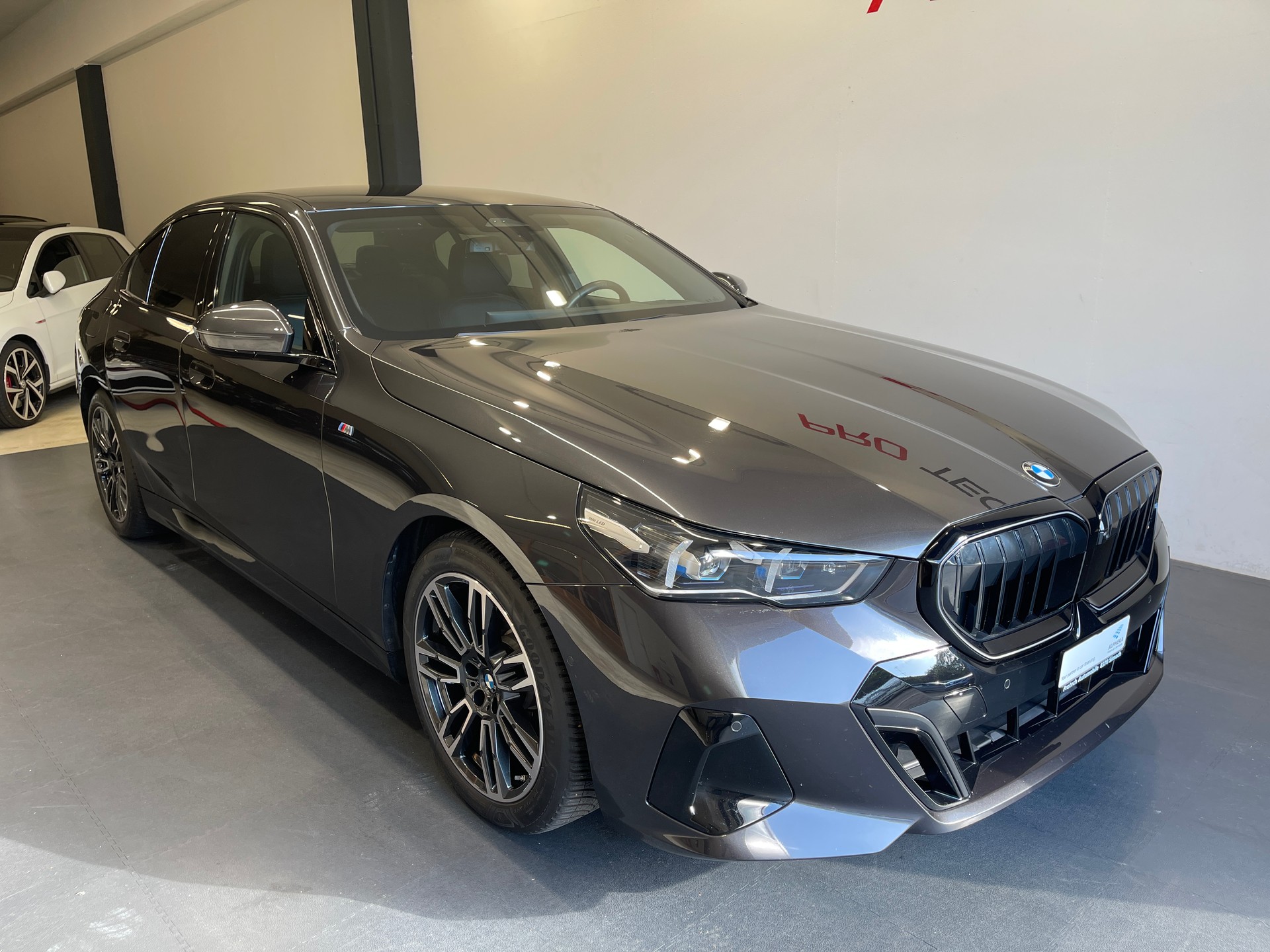 BMW 520i 48V M Sport Steptronic-image-26
