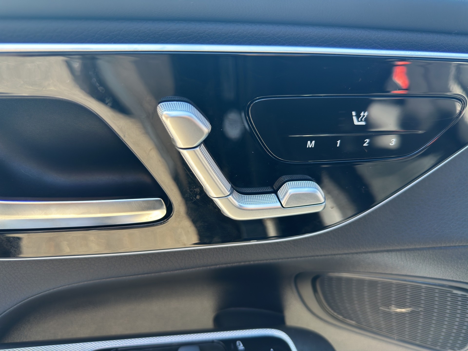 MERCEDES-BENZ 300 GLC 300 d 4Matic 9G-Tronic AMG Edition-image-9