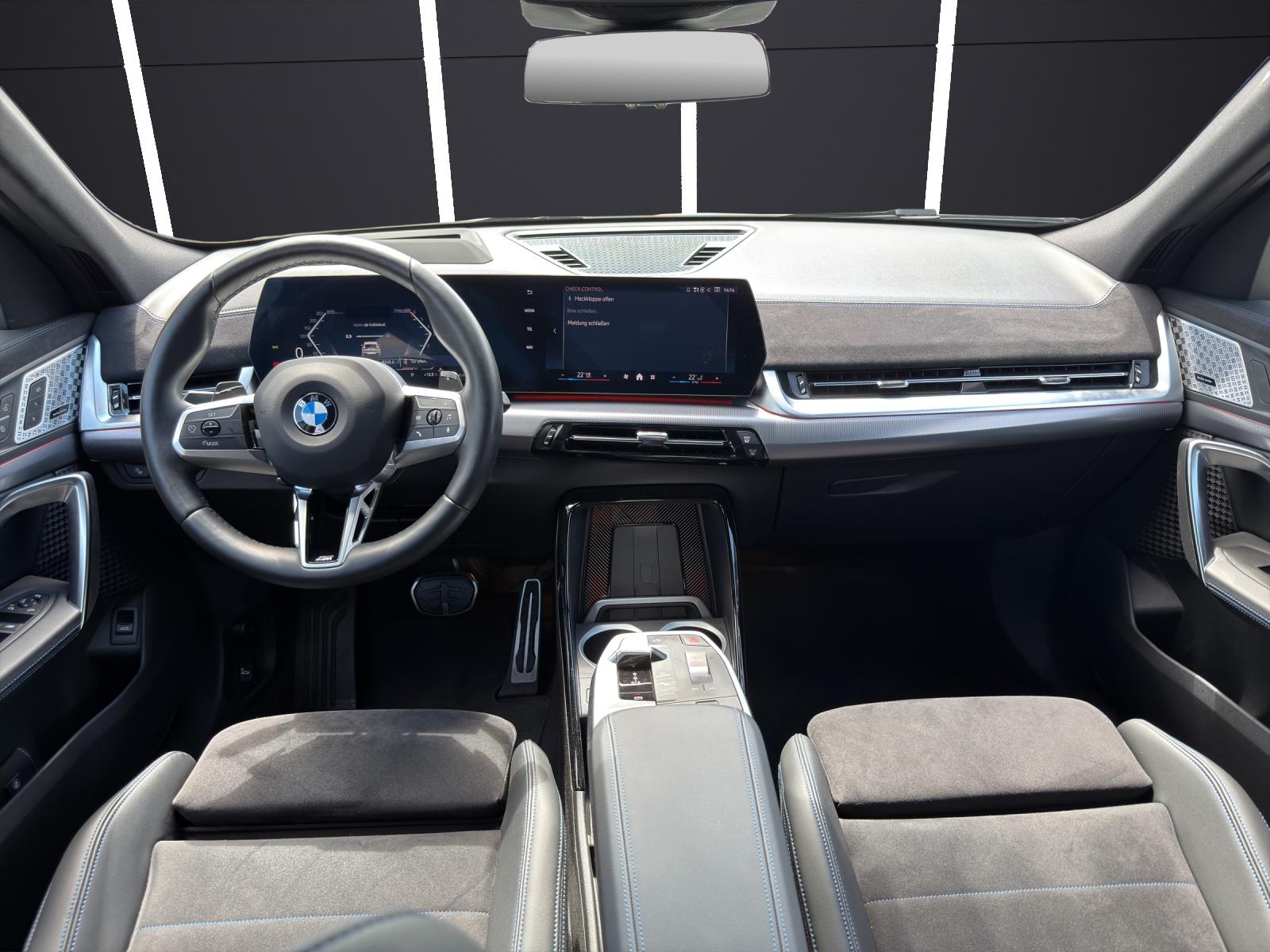BMW X2 20d xDrive paddles-image-18