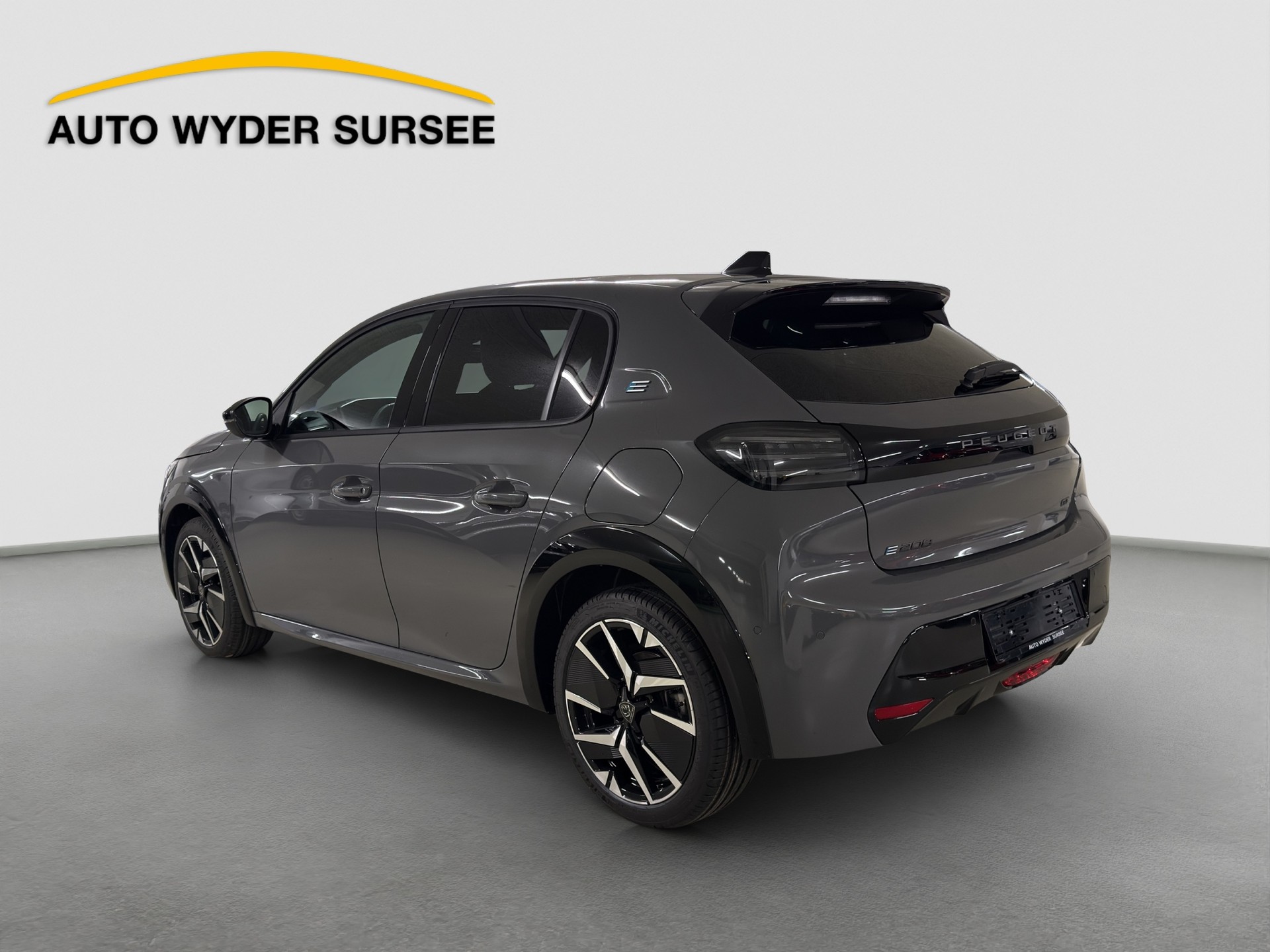 PEUGEOT 208 1.2 Hybrid 145 GT Exclusive-image-3