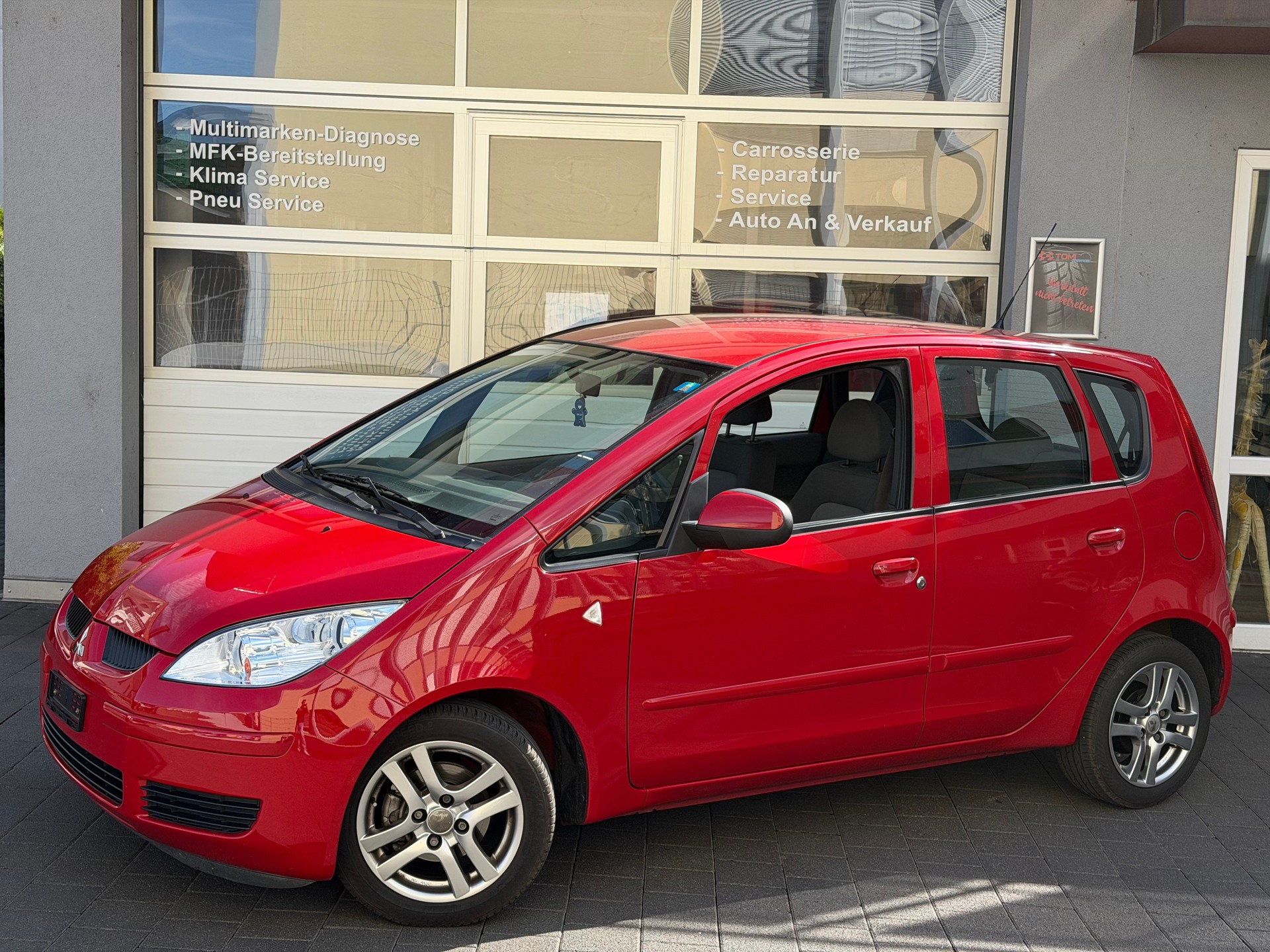 MITSUBISHI Colt 1.3 16V Fashion*Frisch ab MFK&Service*8-Fach Räder*Top Gepflegt*A/C Klima*-image-0