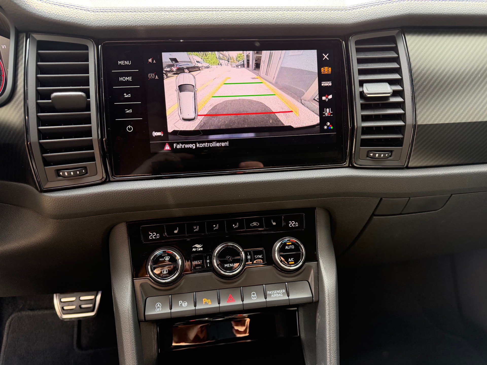 SKODA Kodiaq 2.0 TDI CR SportLine 4x4 DSG-image-13
