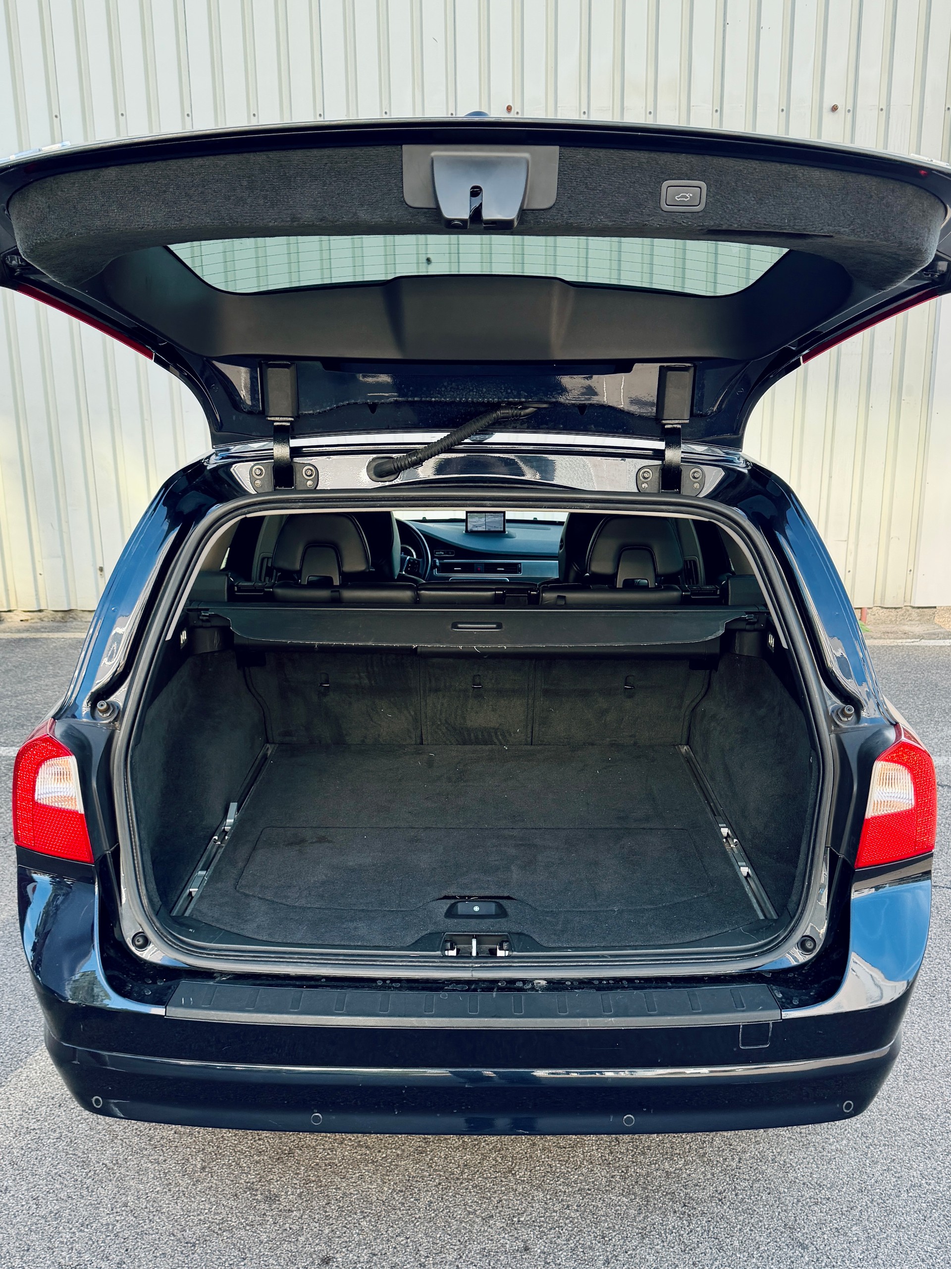 VOLVO V70 2.0T Summum Powershift-image-7