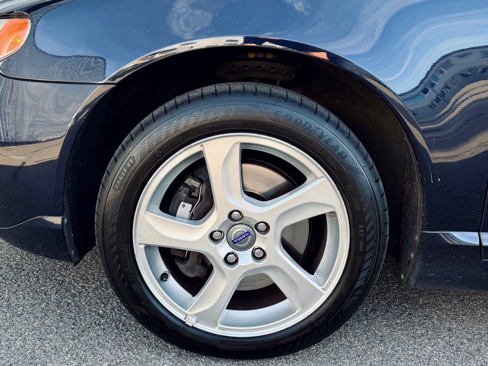 VOLVO V70 2.0T Summum Powershift-image-3