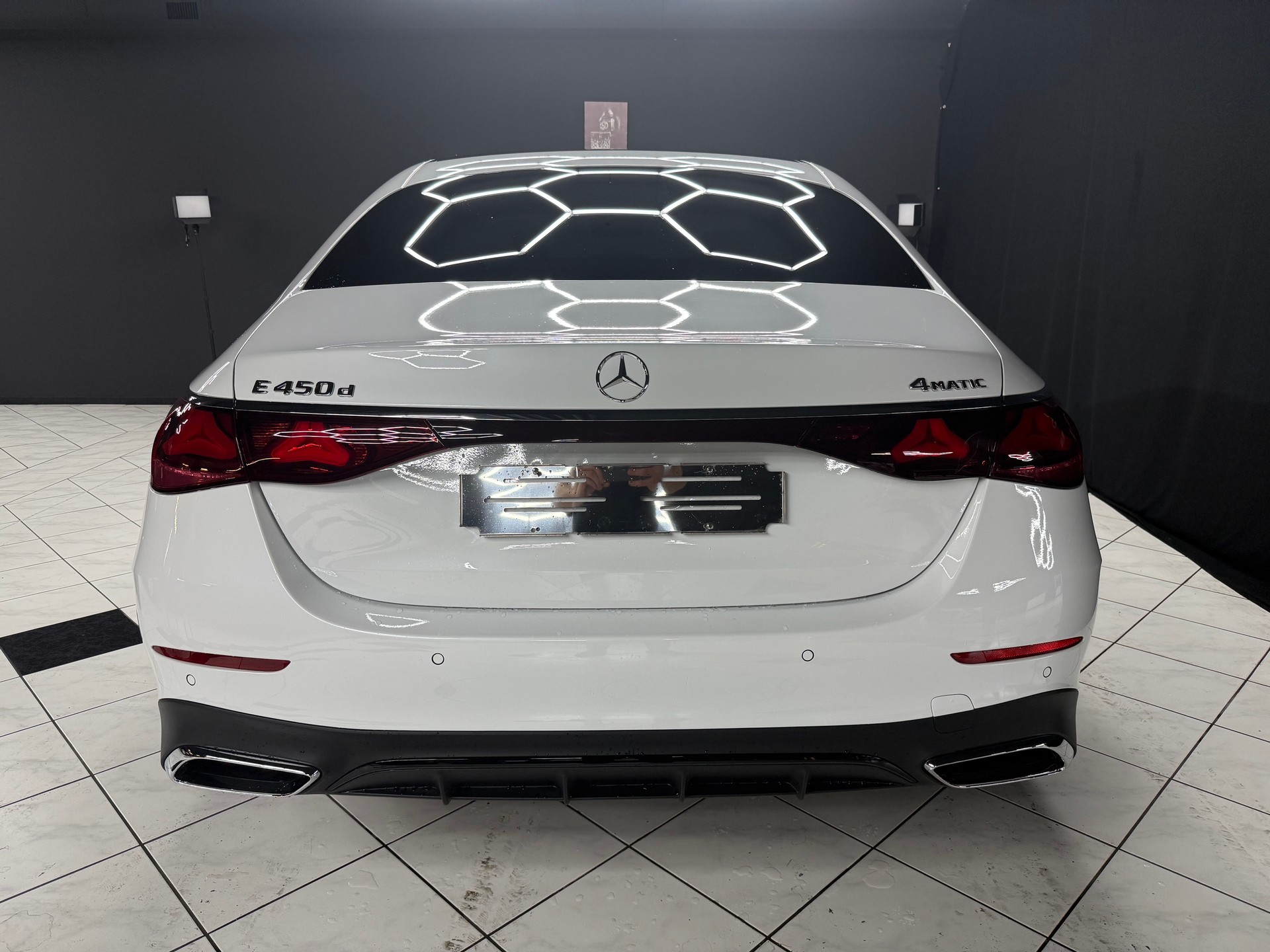 MERCEDES-BENZ E 450 d 4Matic 9G-Tronic-image-4
