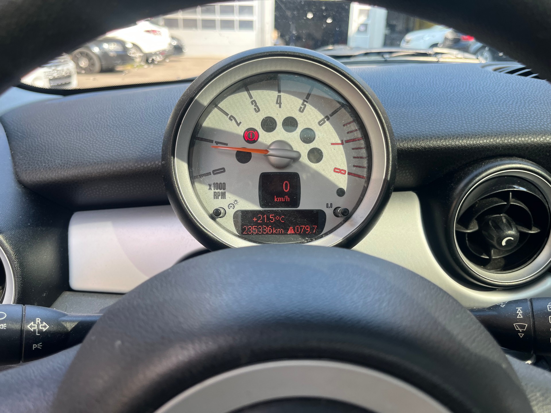 MINI One-image-7