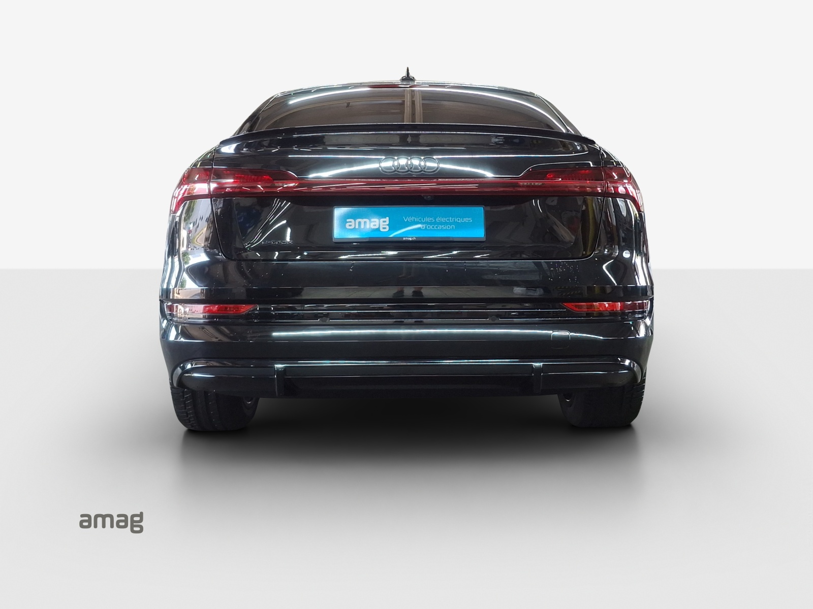 AUDI e-tron 55 Sportback S Line Black Edition quattro-image-3