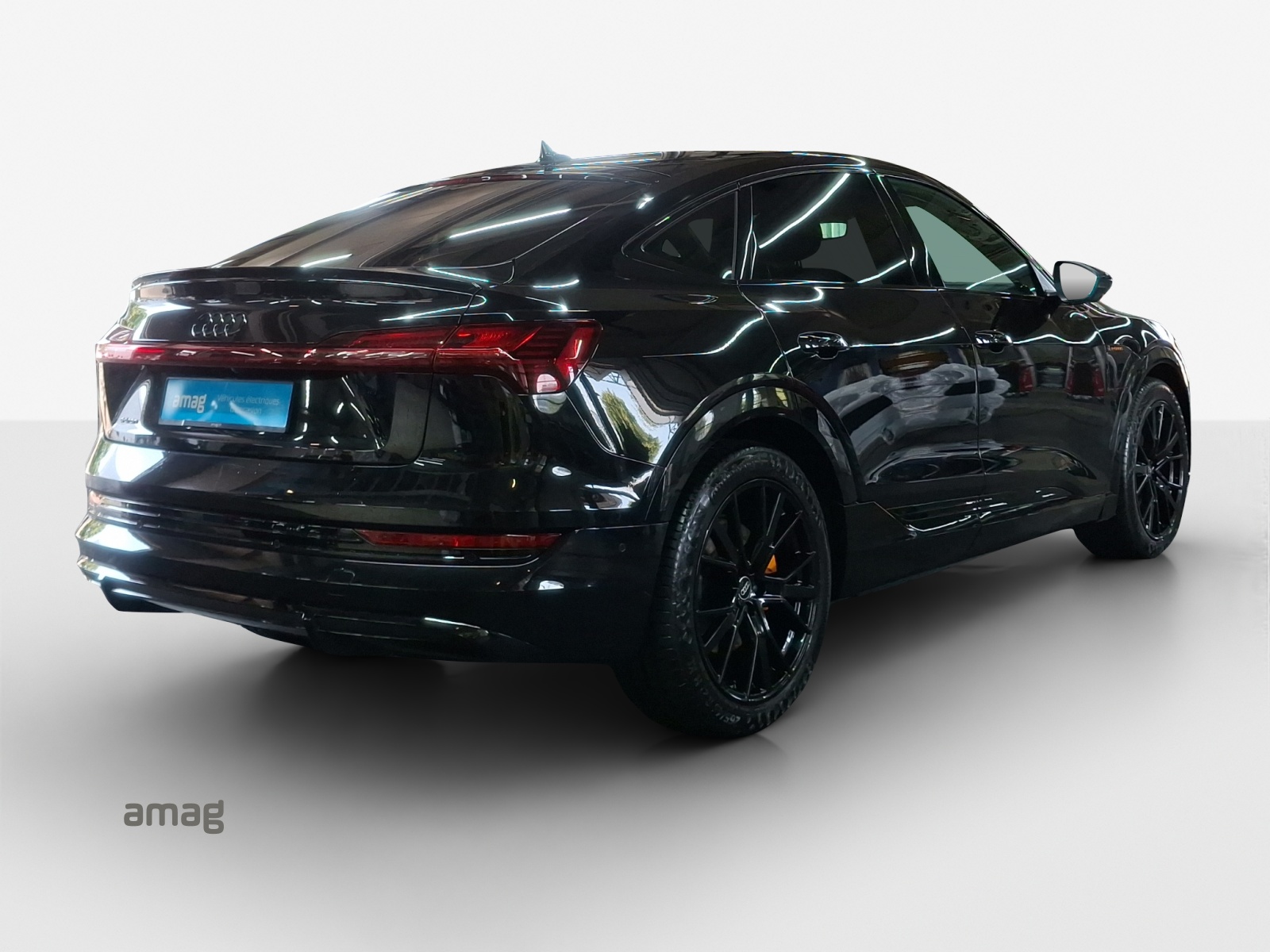 AUDI e-tron 55 Sportback S Line Black Edition quattro-image-4