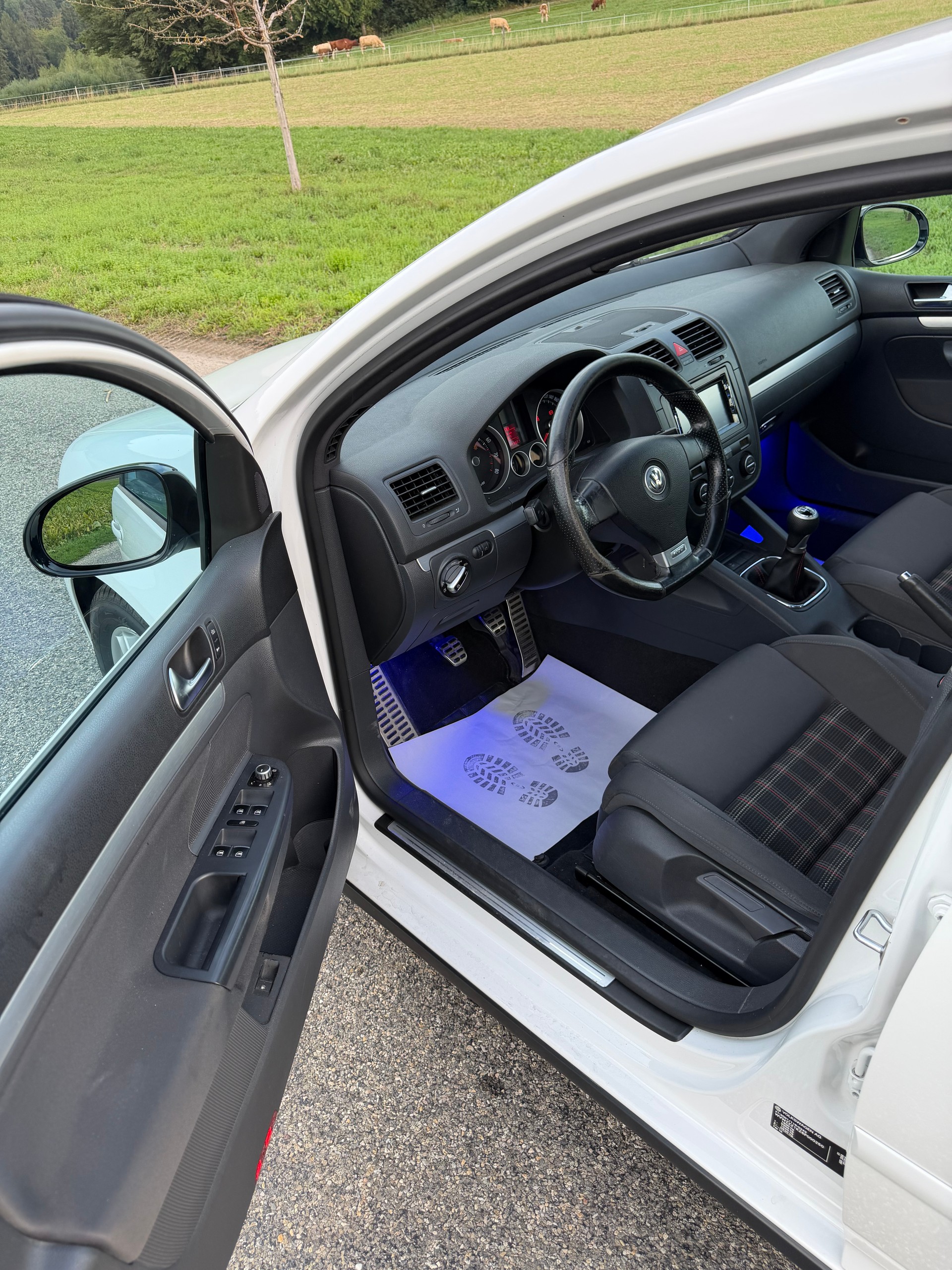 VW Golf 2.0 TFSI GTI-image-8