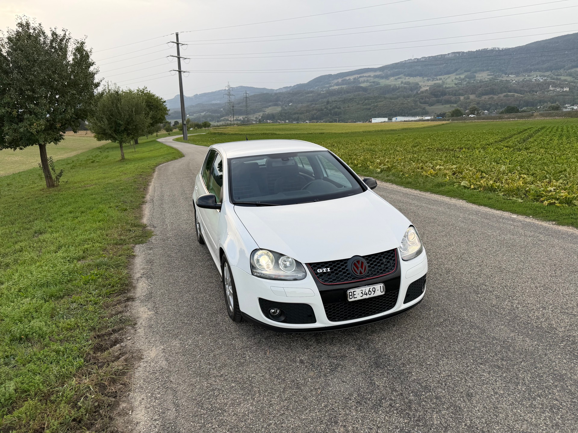 VW Golf 2.0 TFSI GTI-image-3
