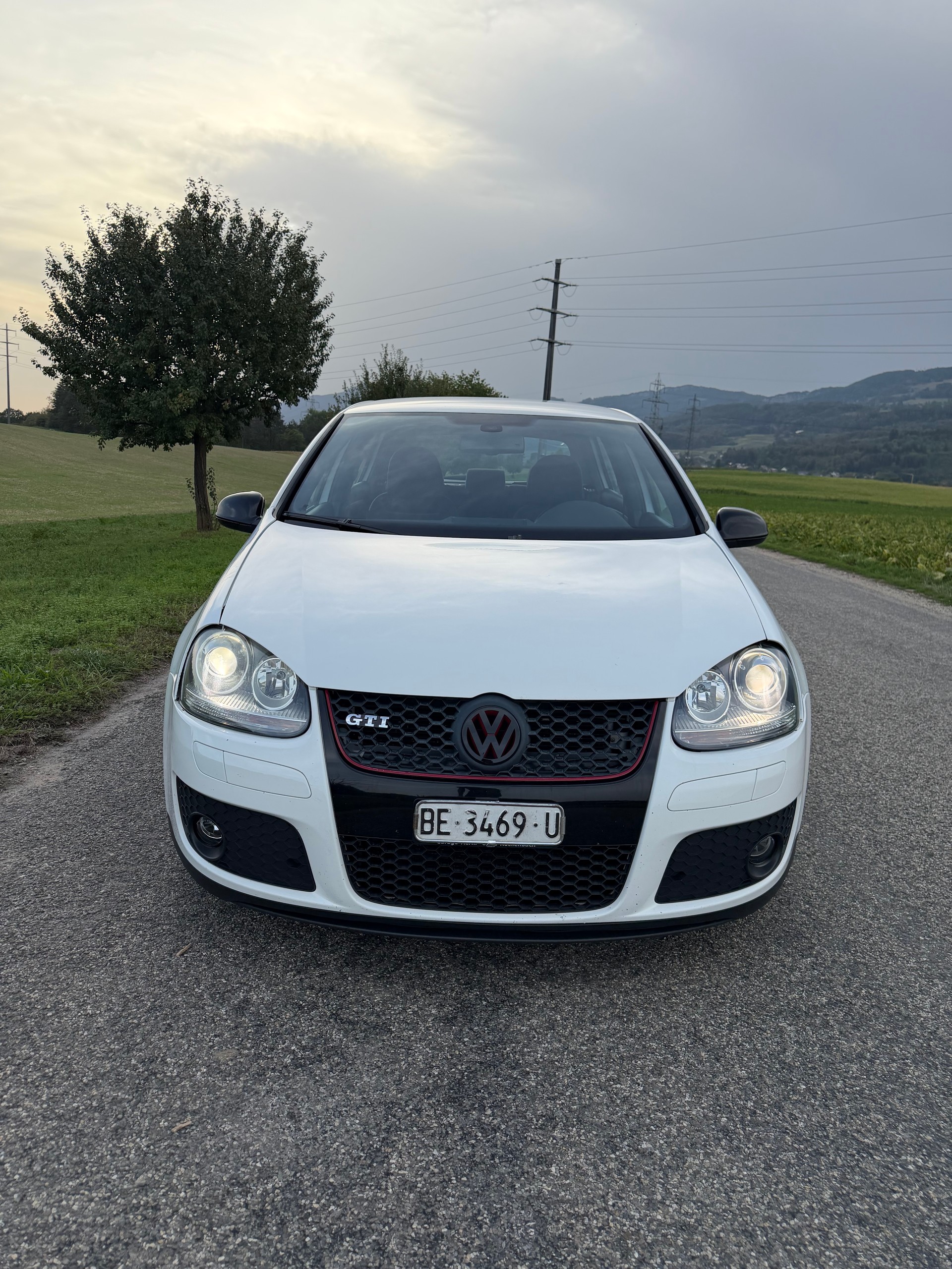 VW Golf 2.0 TFSI GTI-image-4
