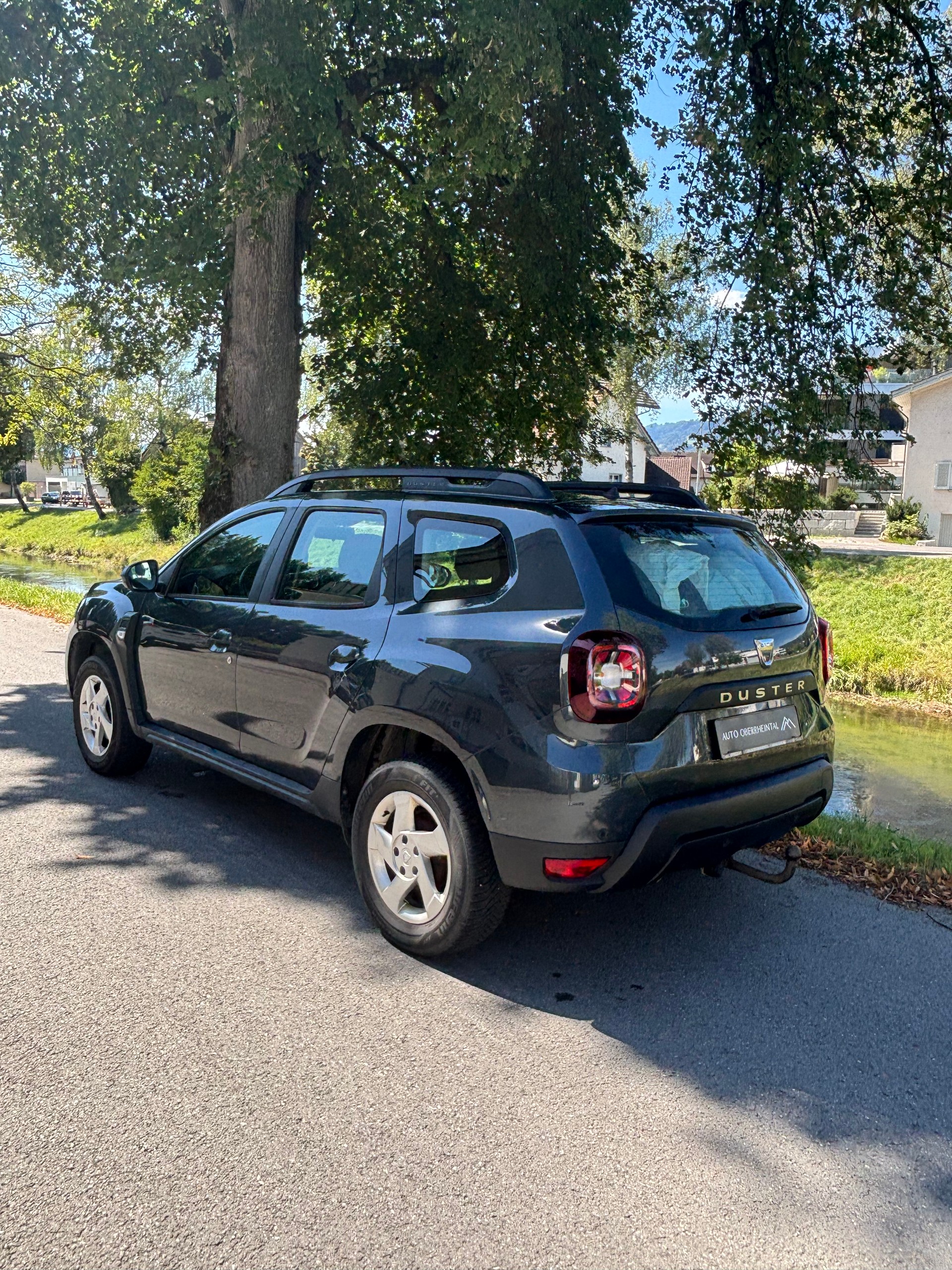 DACIA Duster SCe 115 Comfort 4x4-image-4