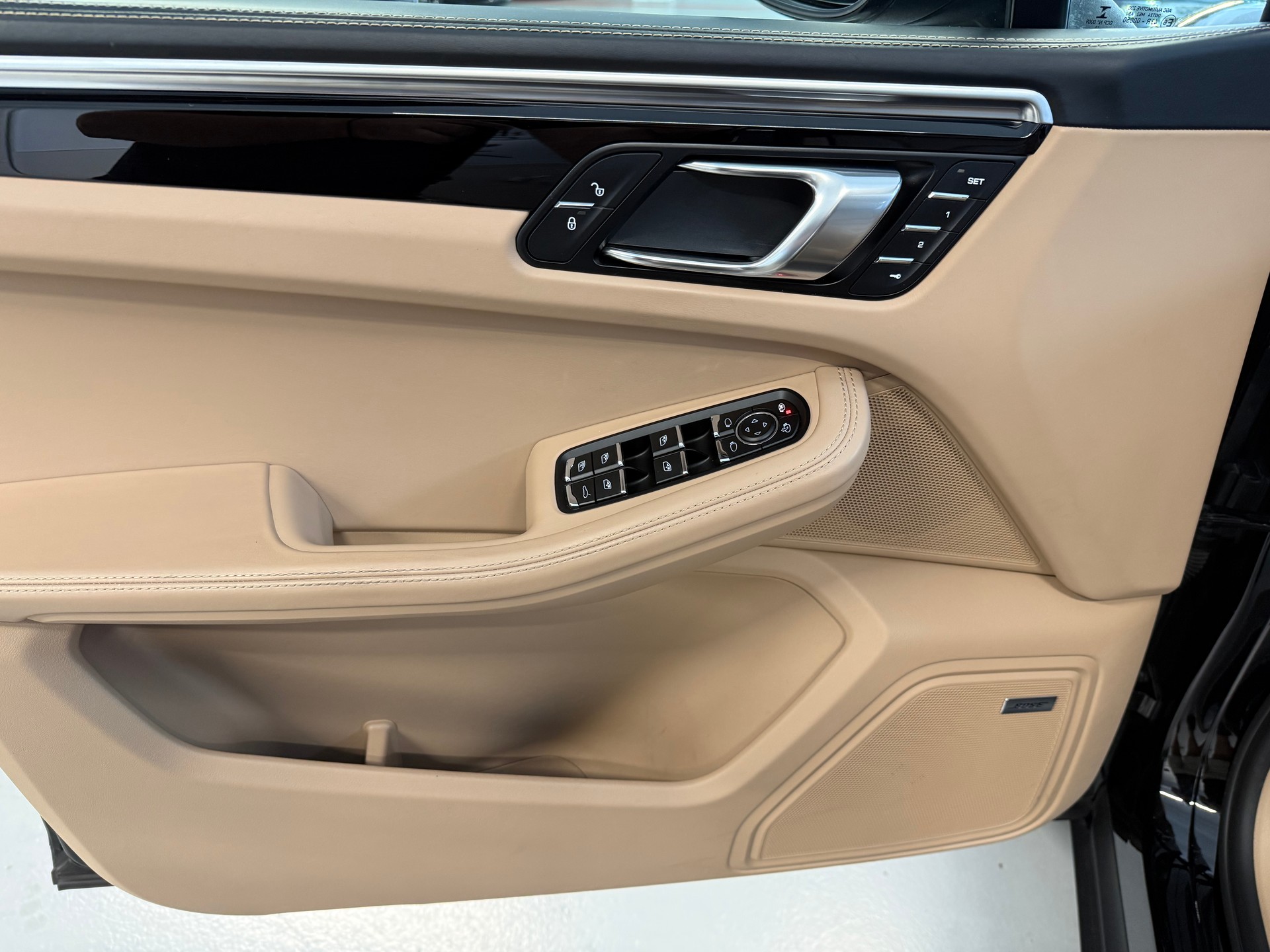 PORSCHE Macan S PDK-image-13