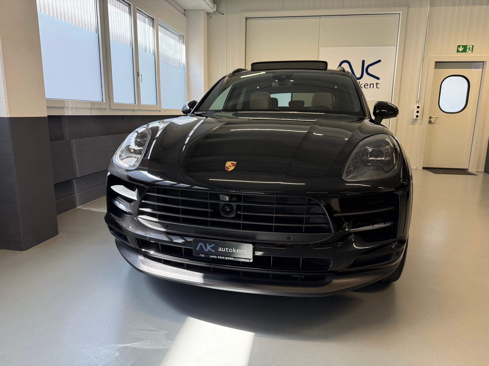 PORSCHE Macan S PDK-image-1