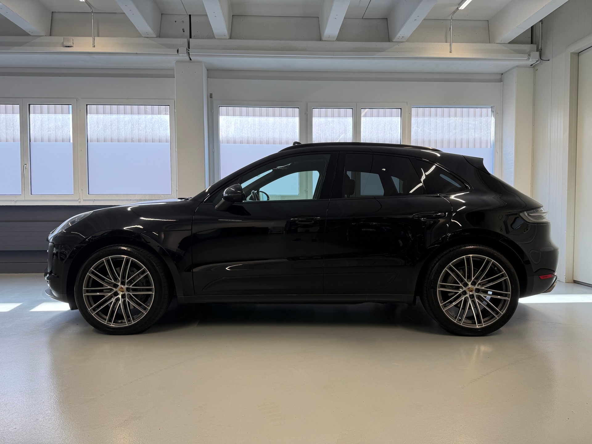 PORSCHE Macan S PDK-image-2
