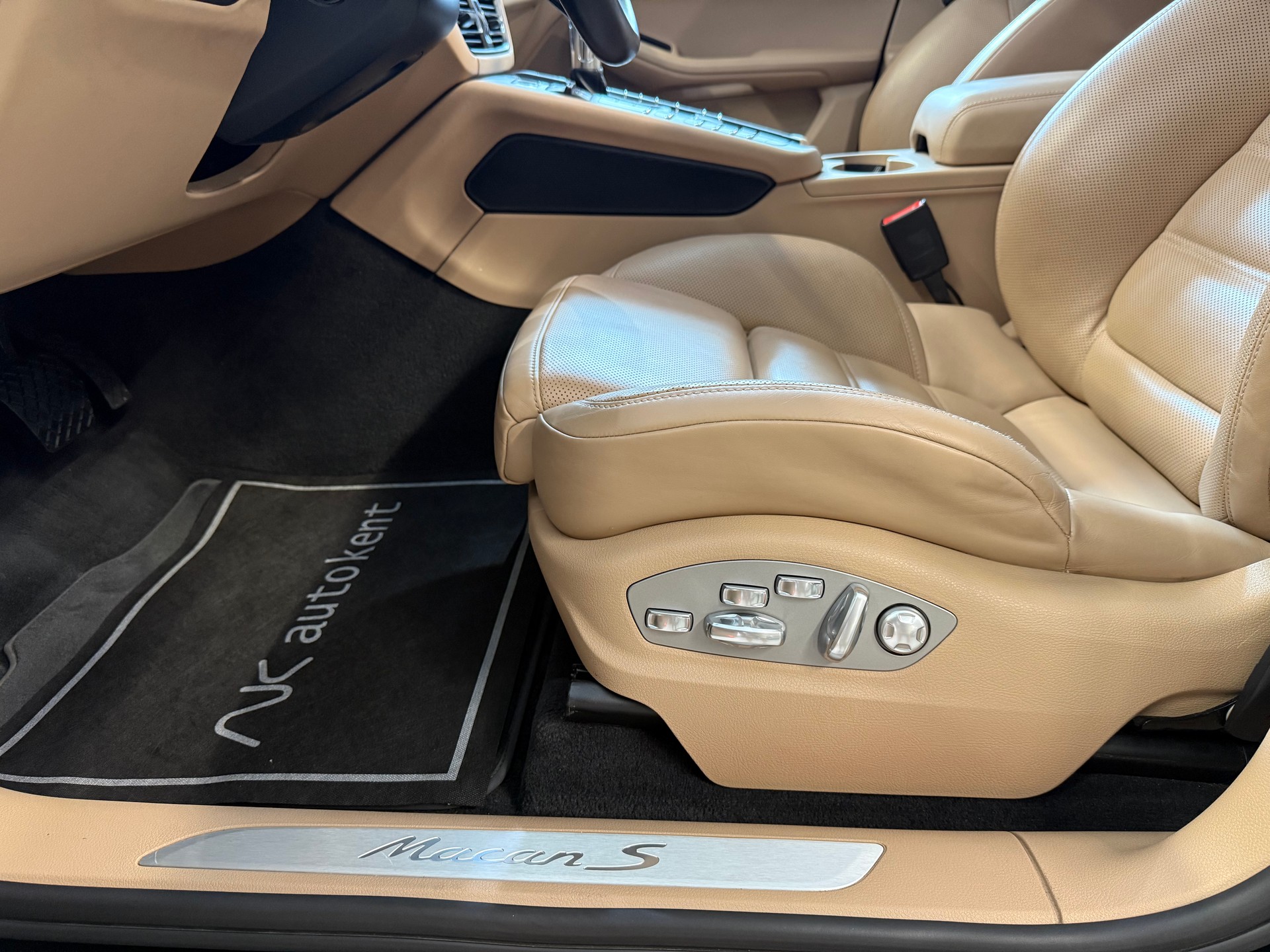 PORSCHE Macan S PDK-image-14