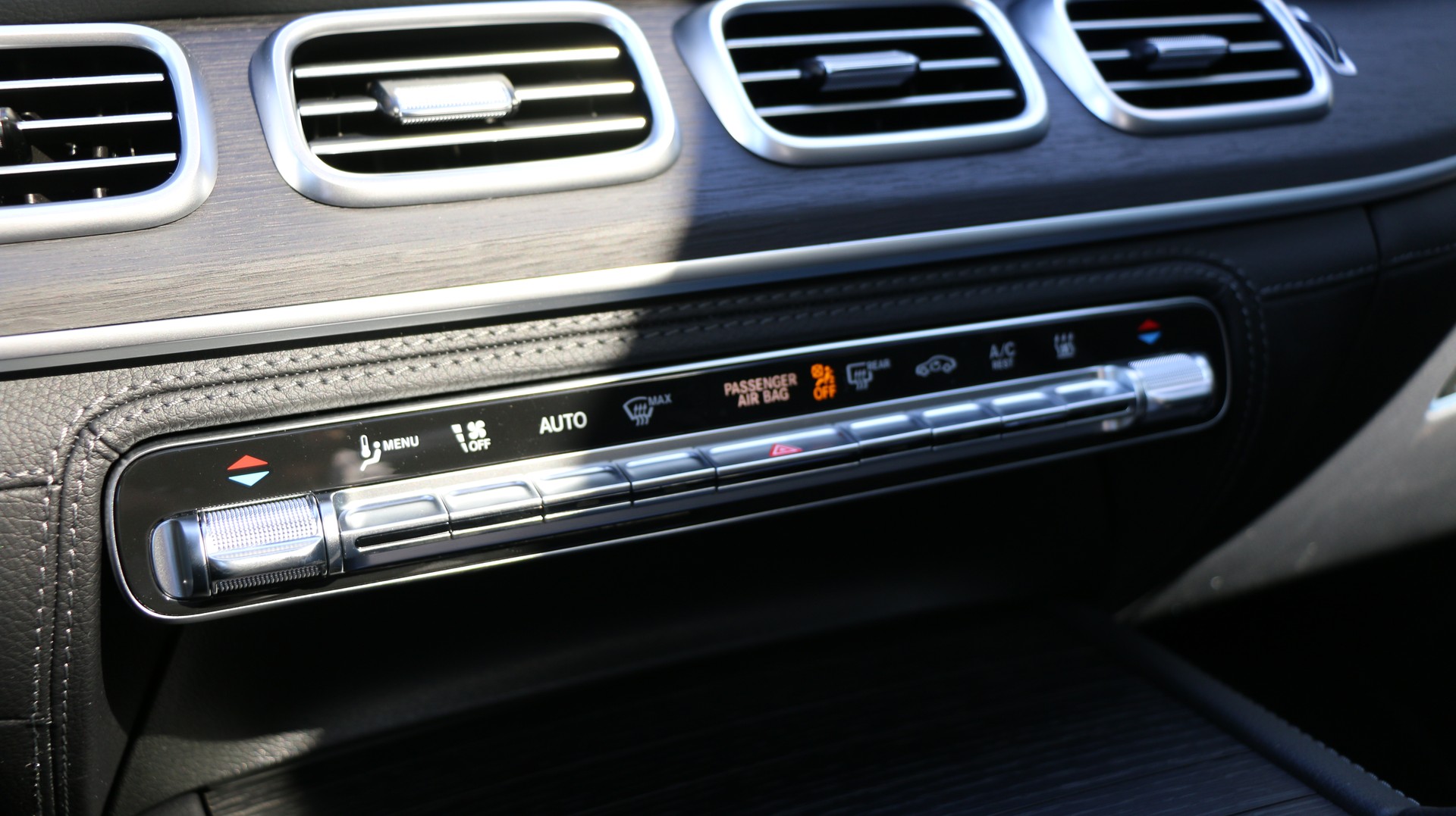 MERCEDES-BENZ GLE 450 d 4Matic-image-16