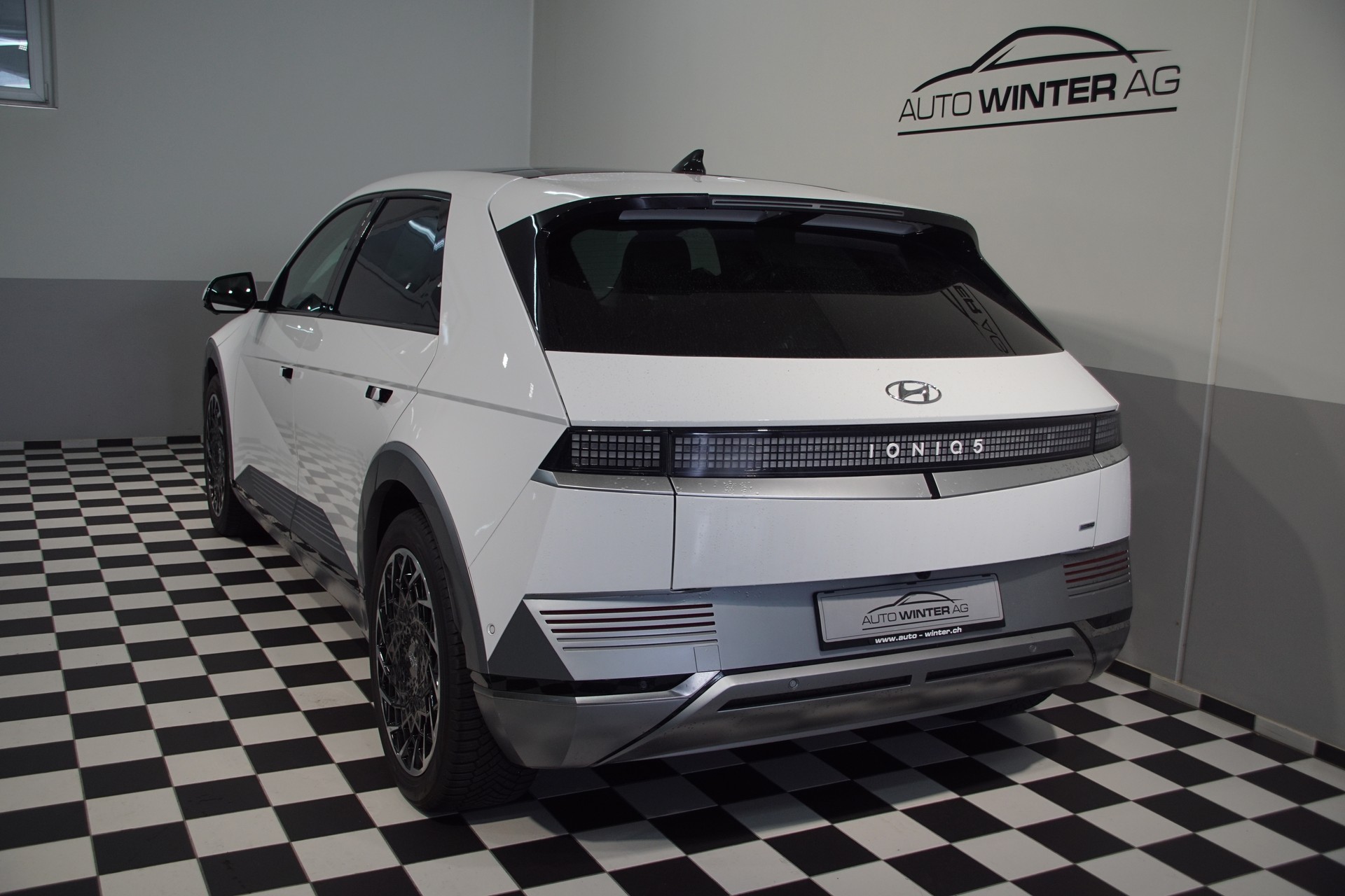 HYUNDAI Ioniq 5 77kWh Vertex 4WD ++SWISS++-image-9