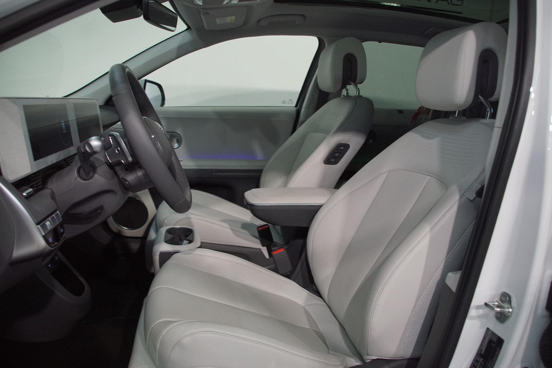 HYUNDAI Ioniq 5 77kWh Vertex 4WD ++SWISS++-image-14