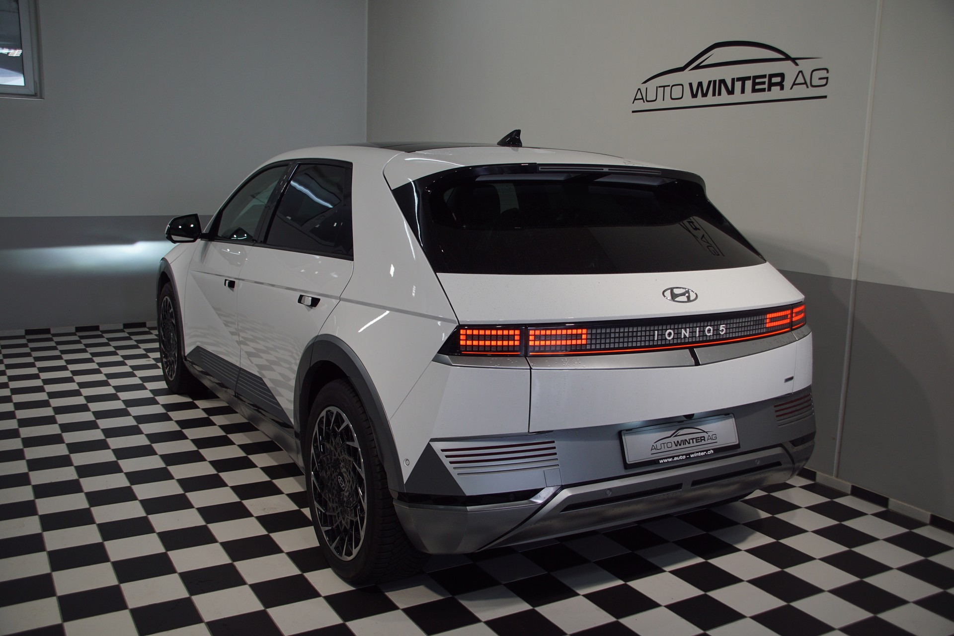 HYUNDAI Ioniq 5 77kWh Vertex 4WD ++SWISS++-image-10