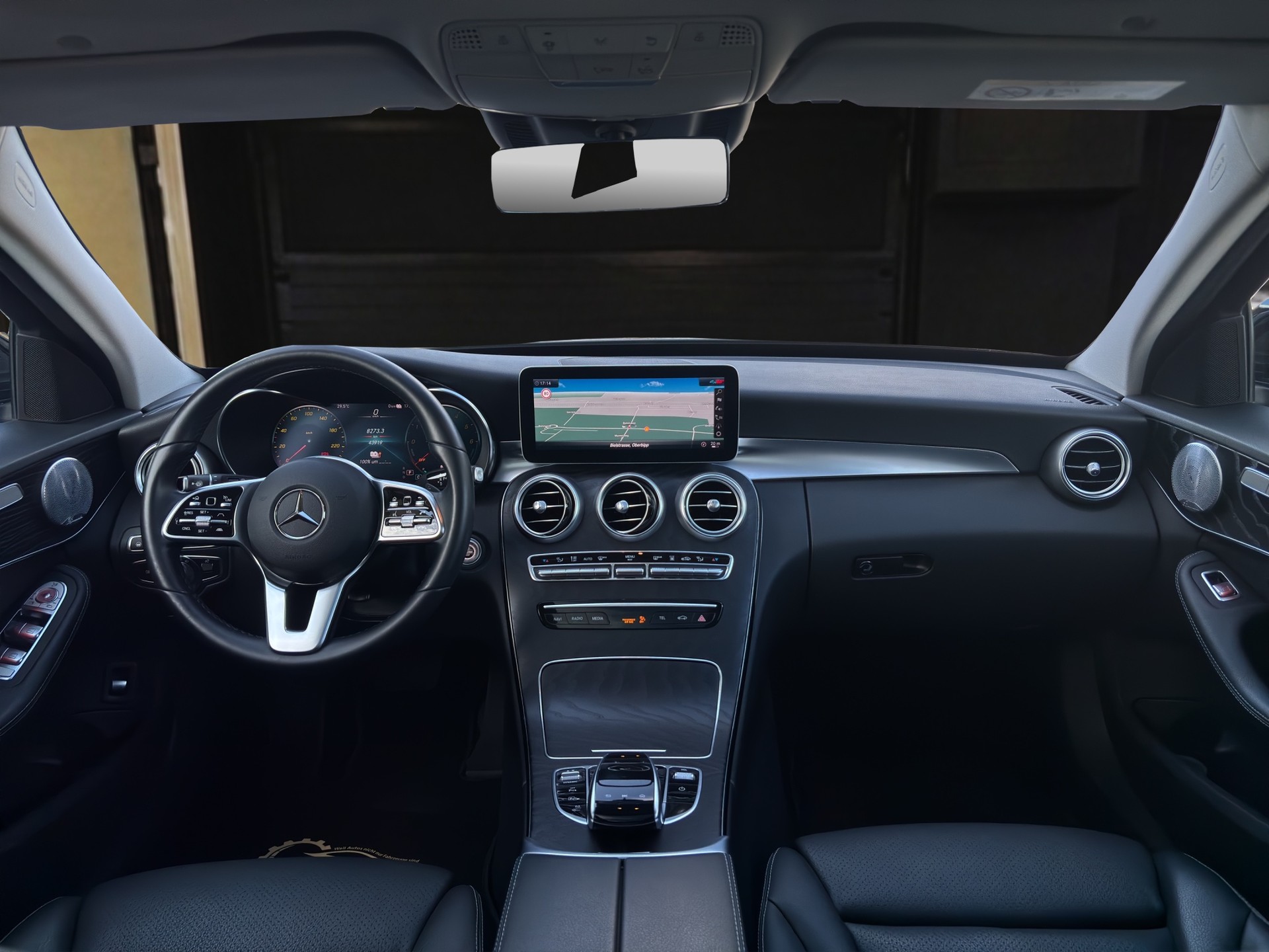 MERCEDES-BENZ C 300 de AMG Line Kombi-image-11
