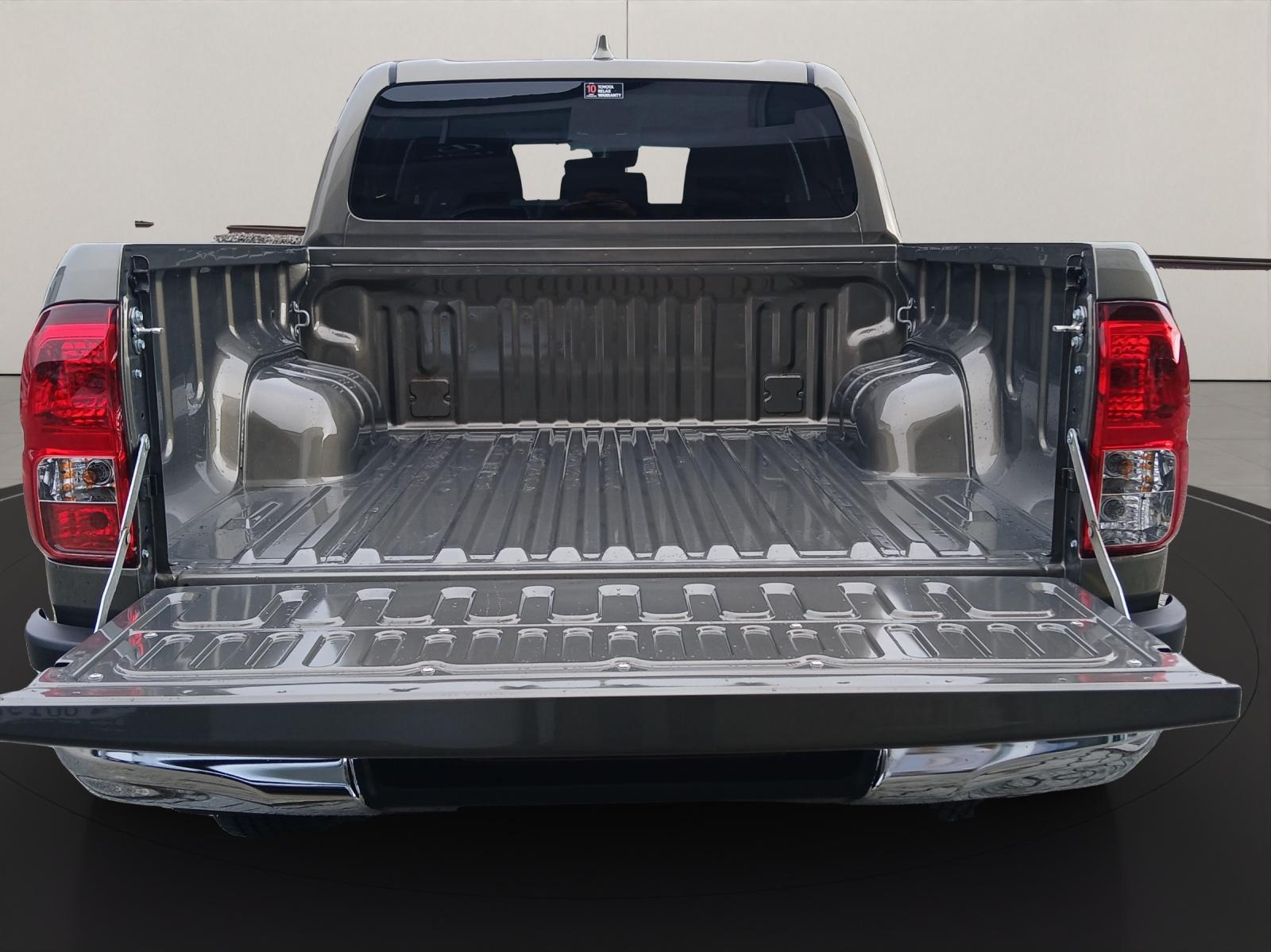 TOYOTA Hilux Double Cab.-Pick-up 2.8 D-4D MHEV 204 Style-image-10