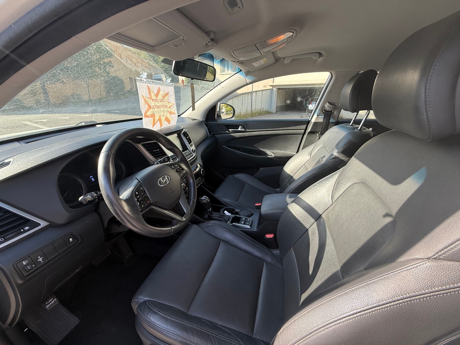 HYUNDAI Tucson 2.0 CRDI Plena 4WD Automatic-image-8