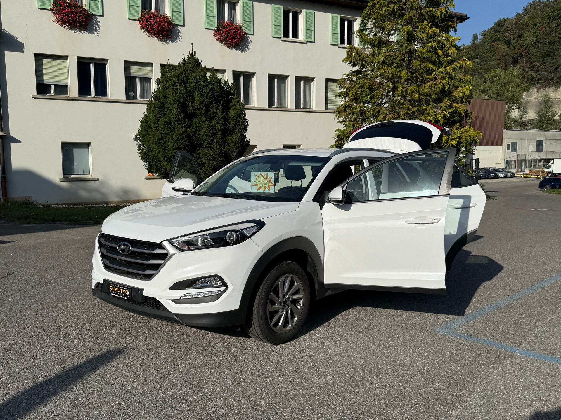 HYUNDAI Tucson 2.0 CRDI Plena 4WD Automatic-image-14