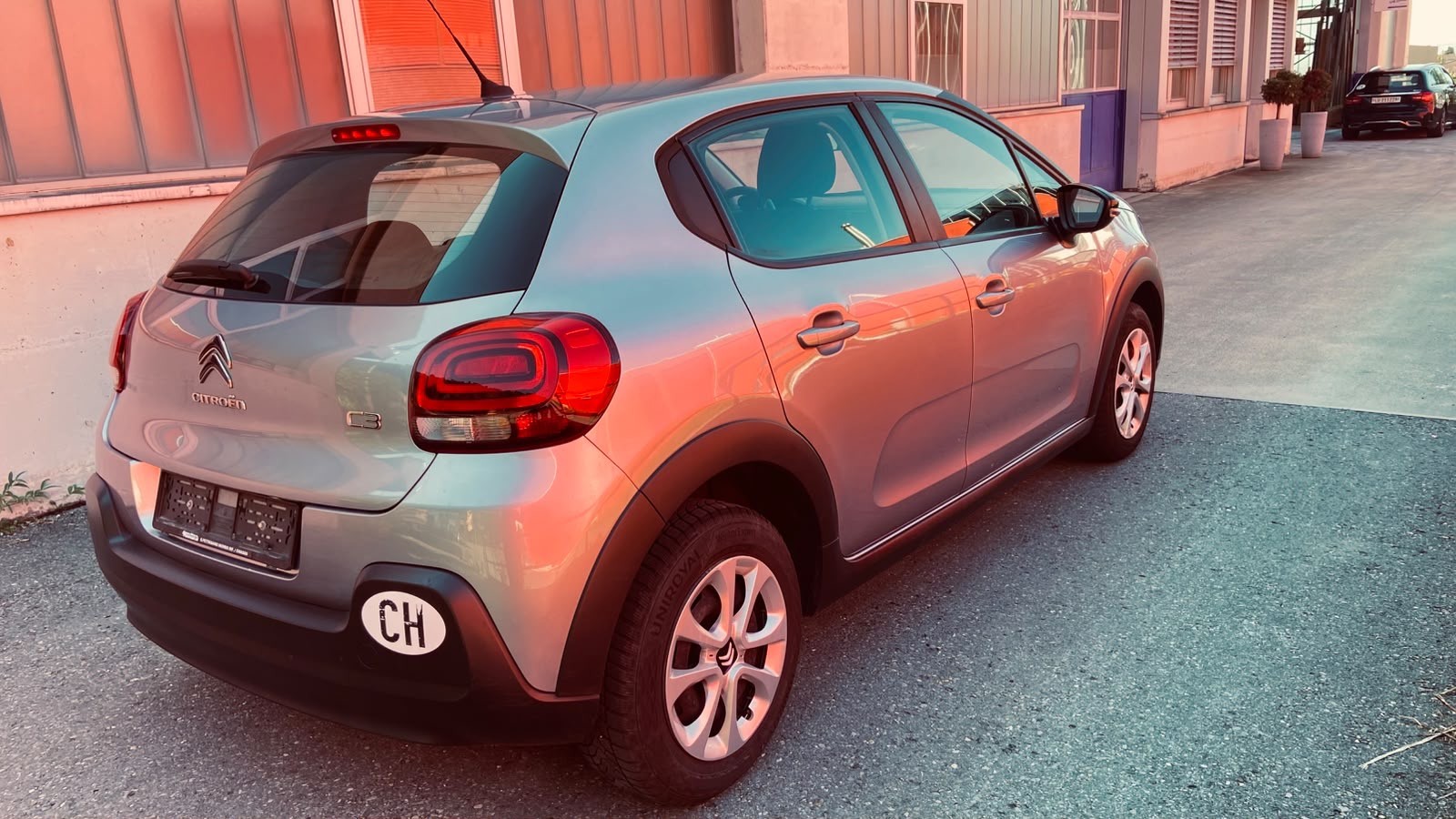 CITROEN C3 1.2i PureTech Feel-image-4