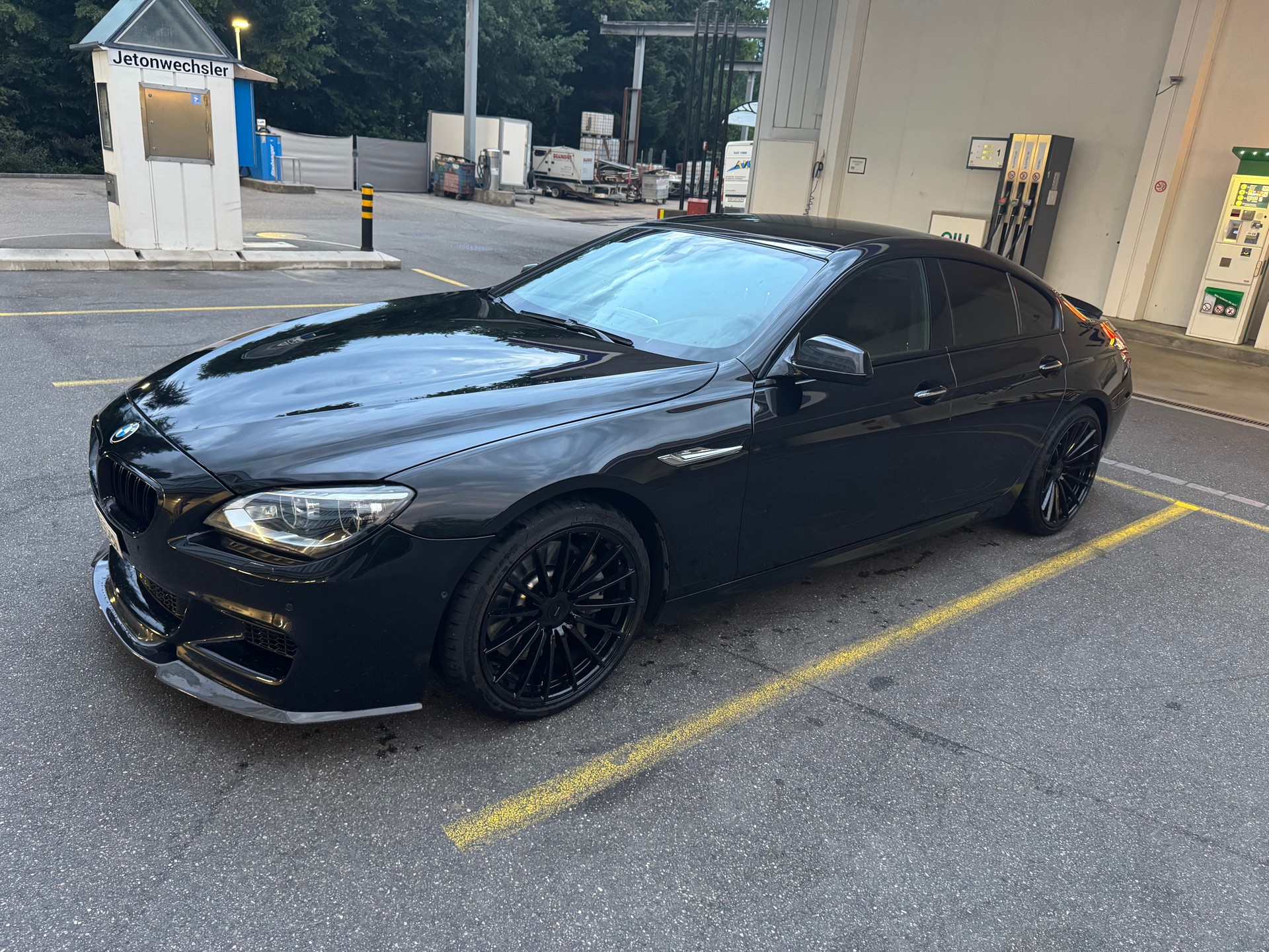 BMW 650i xDrive-image-0