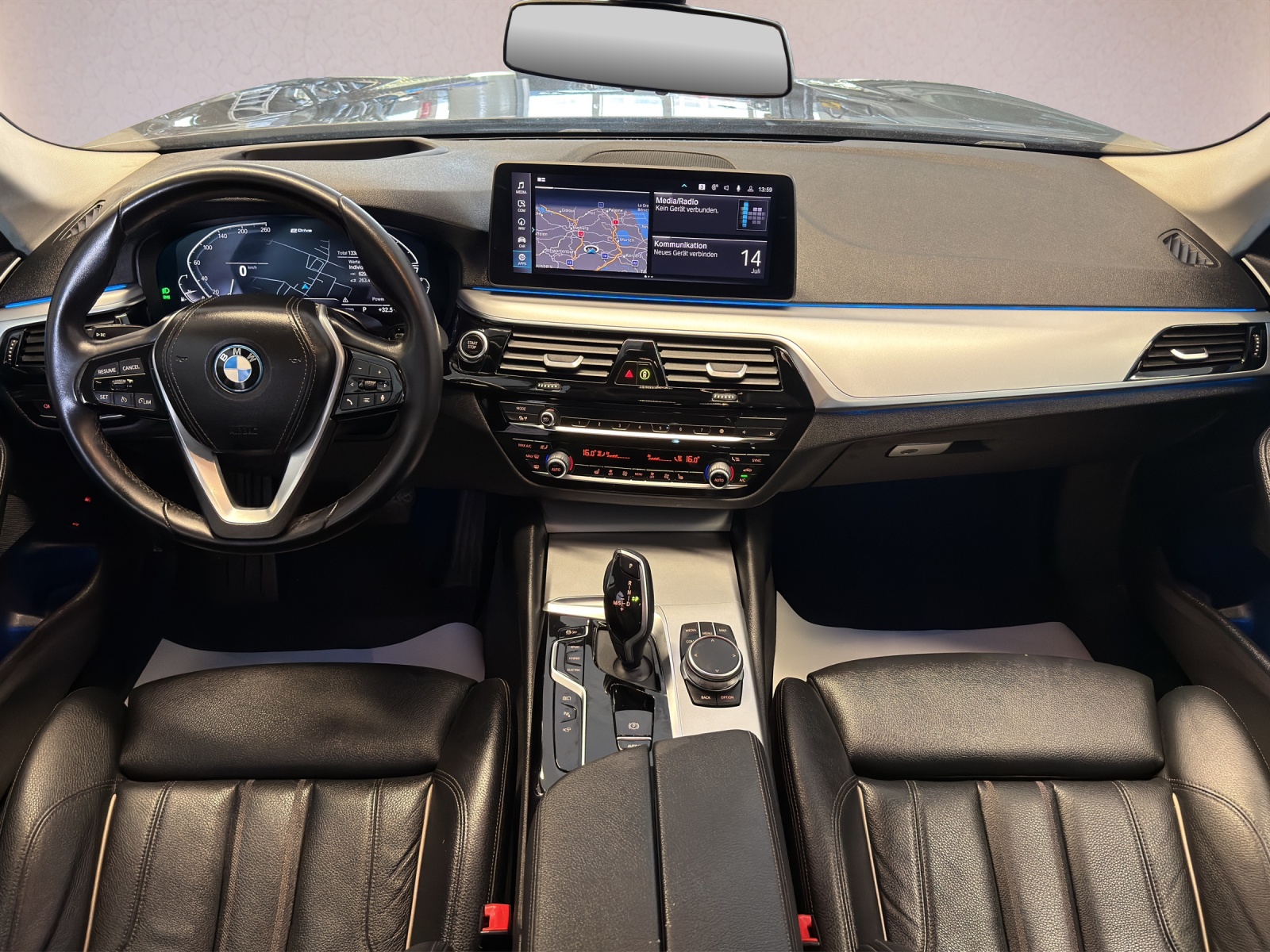 BMW 530e xDrive Touring Steptronic-image-3