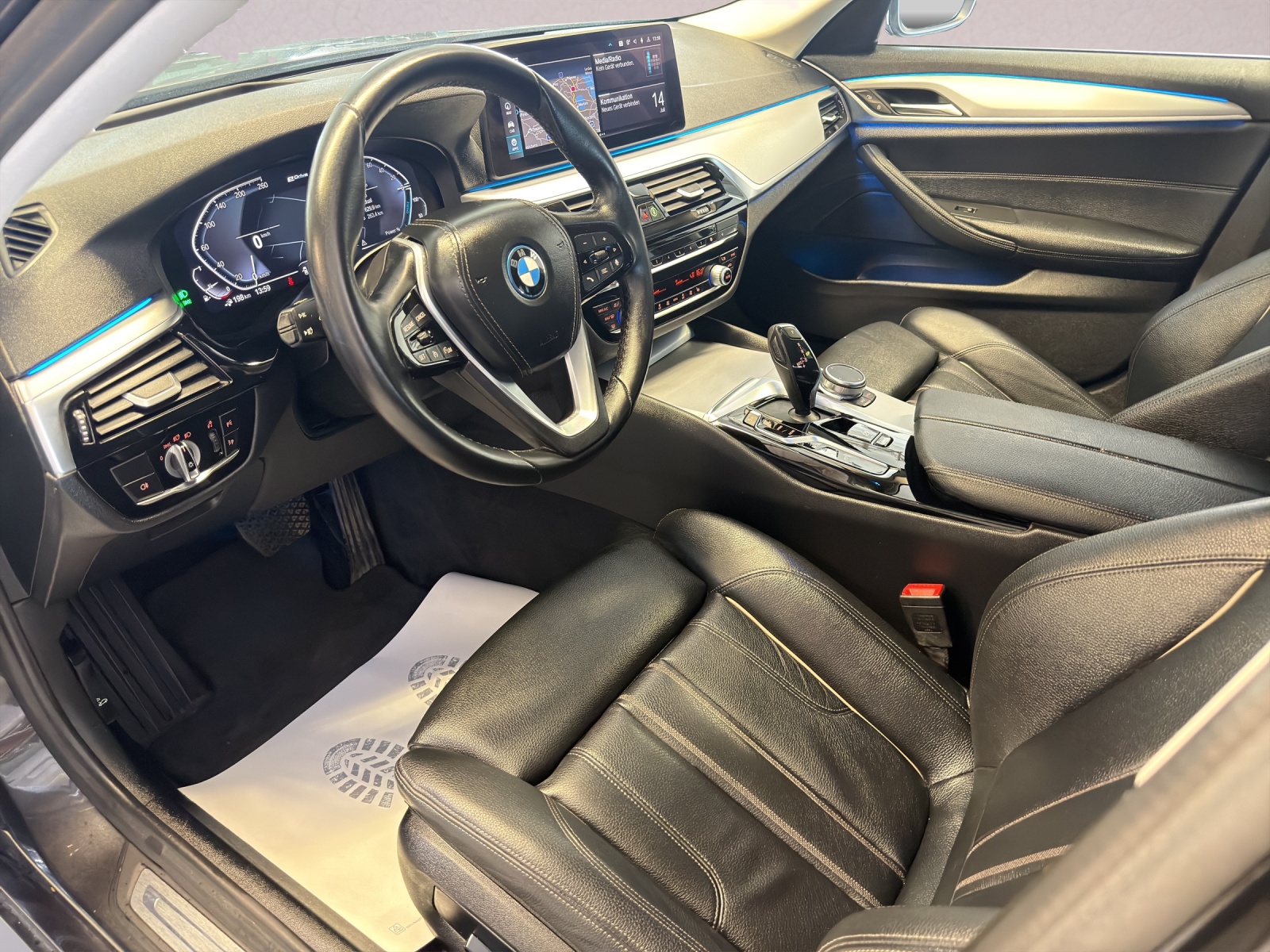 BMW 530e xDrive Touring Steptronic-image-7
