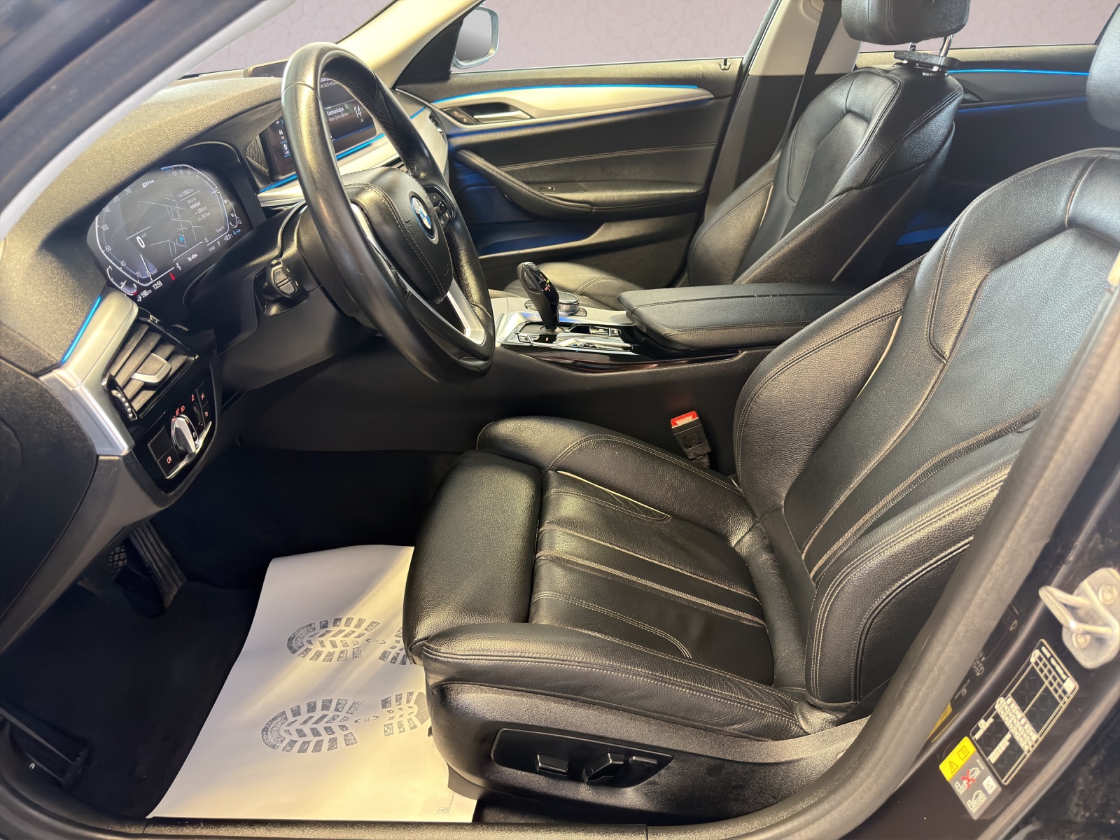 BMW 530e xDrive Touring Steptronic-image-11
