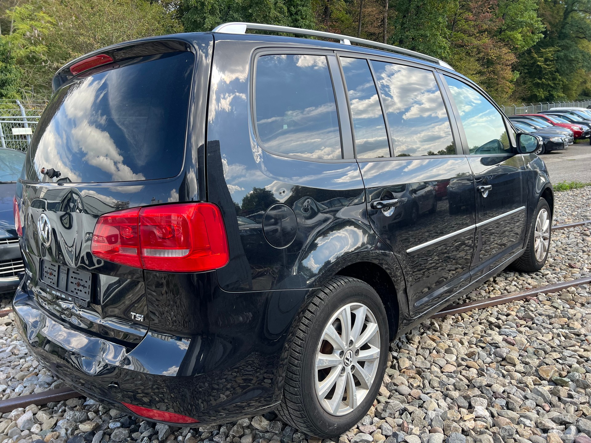 VW Touran 1.4 TSI Trendline-image-2