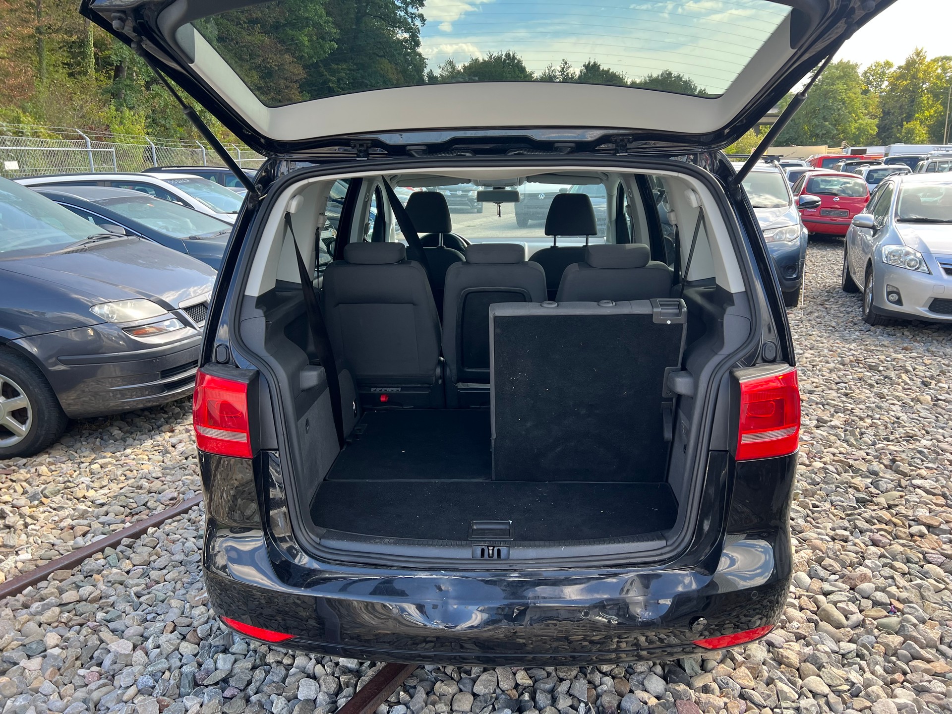 VW Touran 1.4 TSI Trendline-image-4