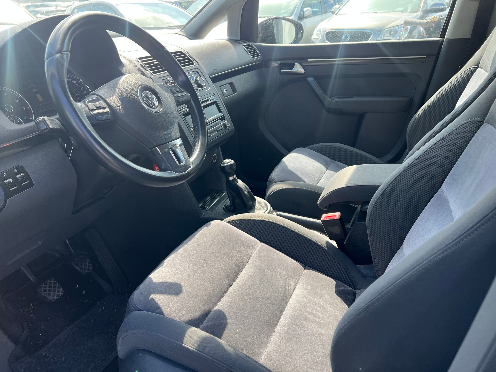 VW Touran 1.4 TSI Trendline-image-6