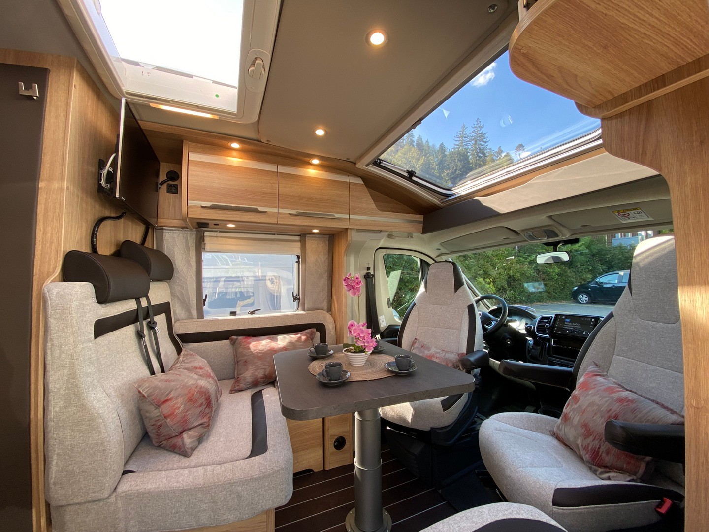 KNAUS Sky TI 650 MEG Platinum, Fiat Ducato 2.2MJ 180PS Automat-image-4