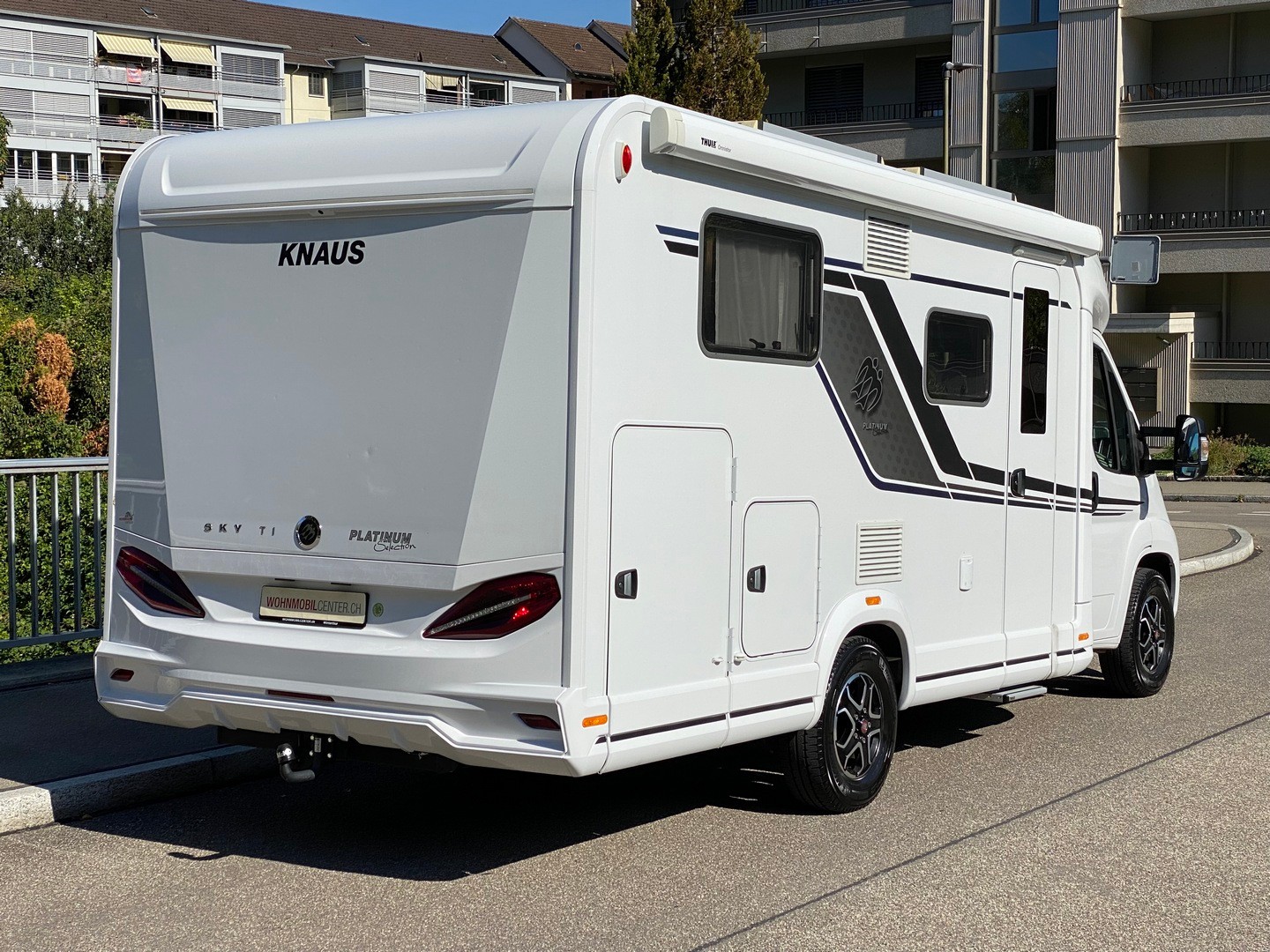 KNAUS Sky TI 650 MEG Platinum, Fiat Ducato 2.2MJ 180PS Automat-image-2