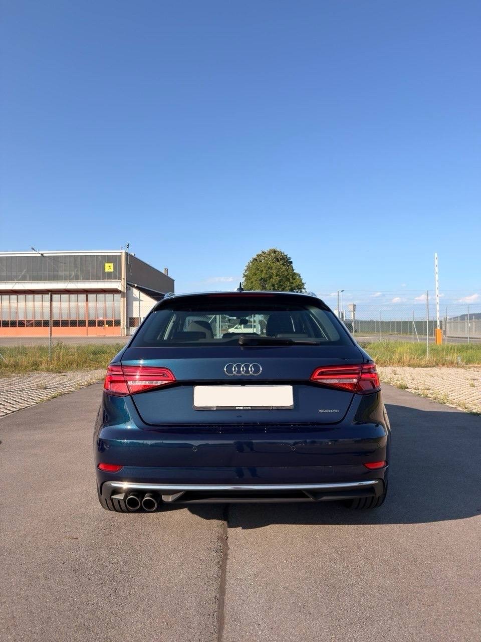 AUDI A3 Sportback 2.0 TFSI Sport quattro S-tronic-image-4