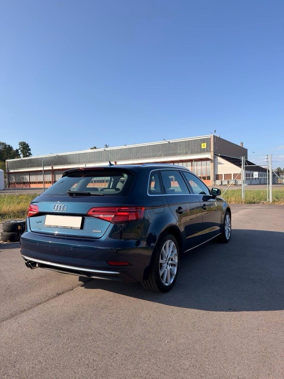 AUDI A3 Sportback 2.0 TFSI Sport quattro S-tronic-image-5