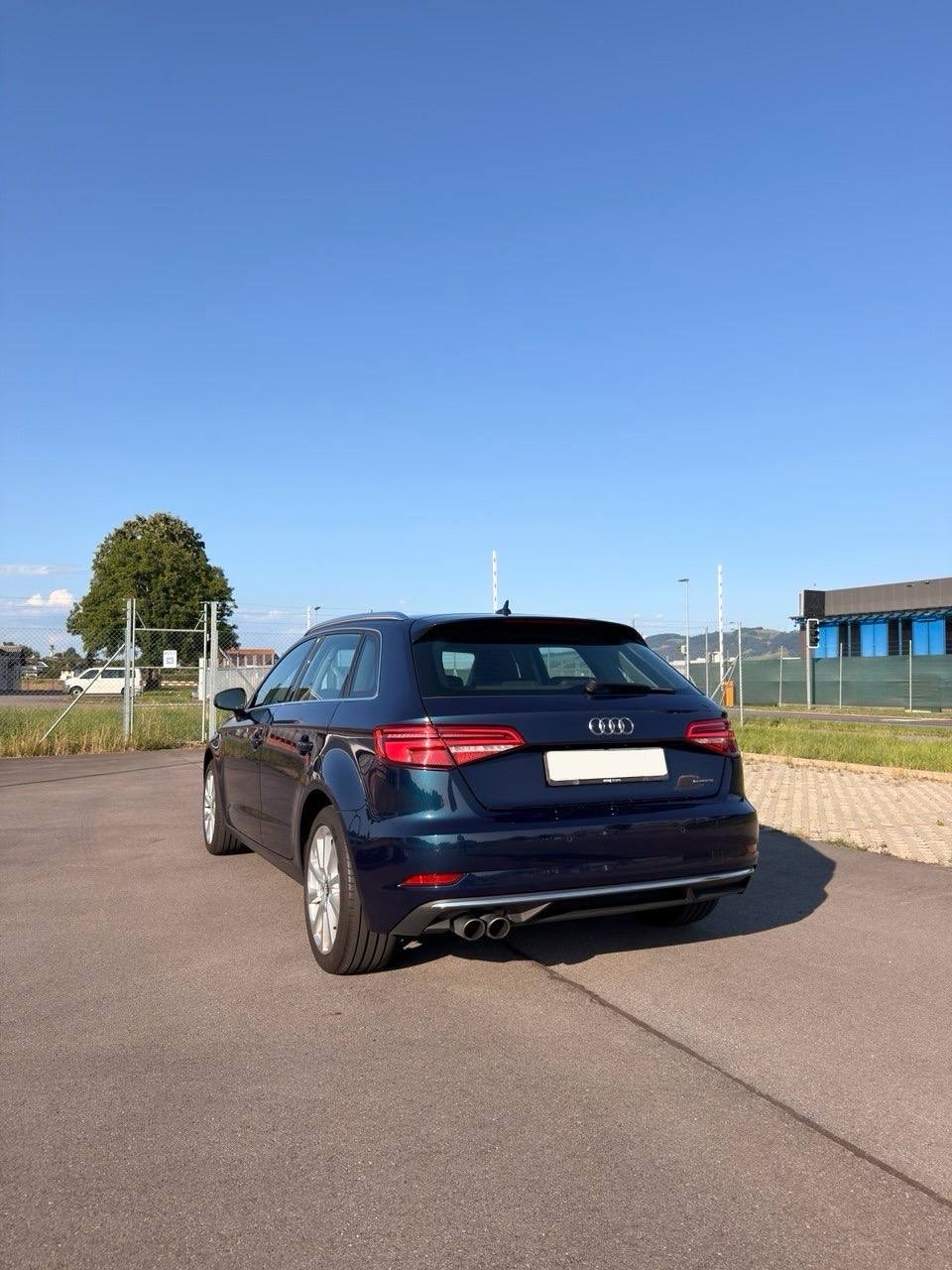 AUDI A3 Sportback 2.0 TFSI Sport quattro S-tronic-image-3
