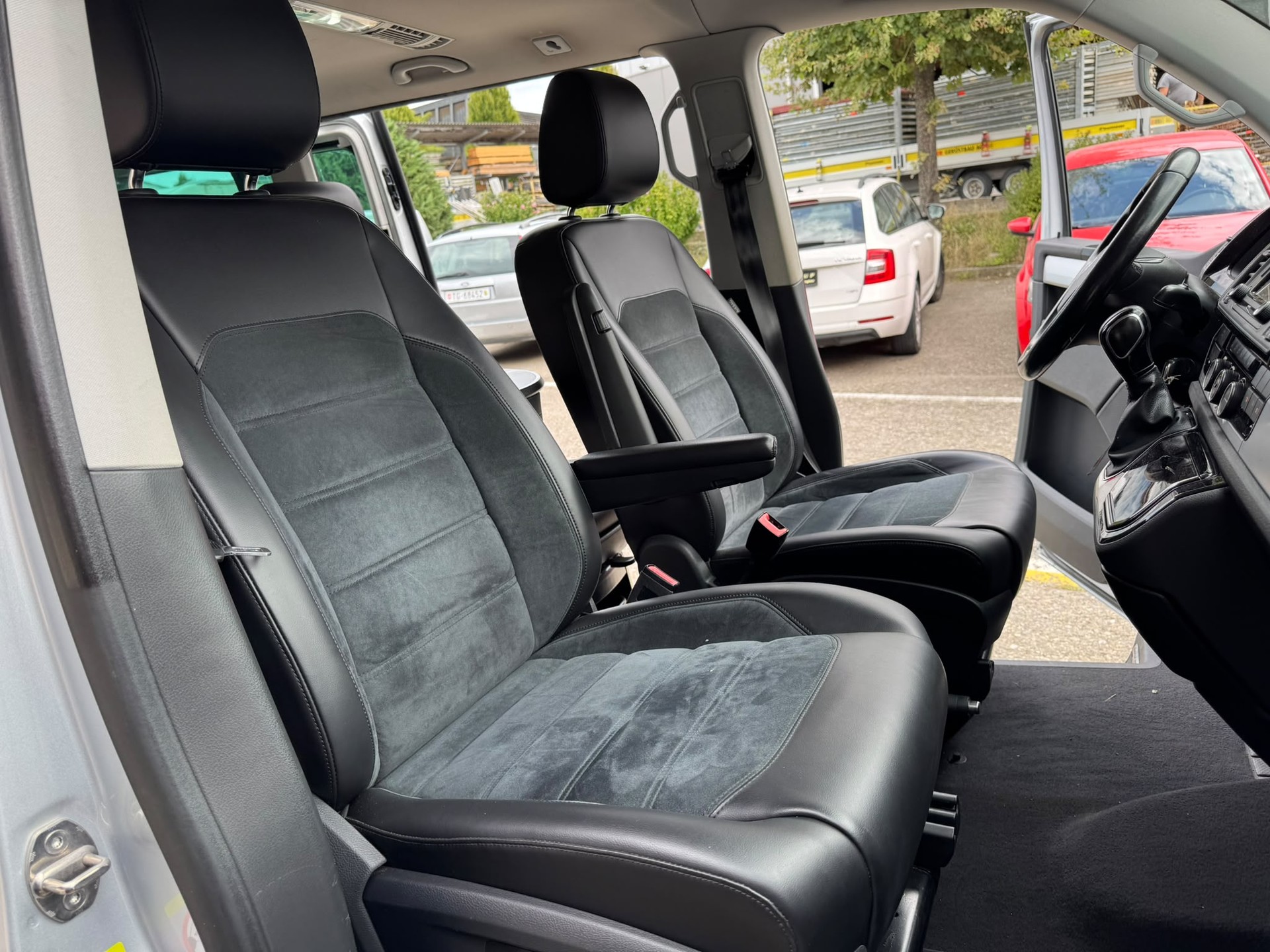 VW T6 Multivan 2.0 Bi-TDI Highline Liberty 4Mot. DSG-image-14