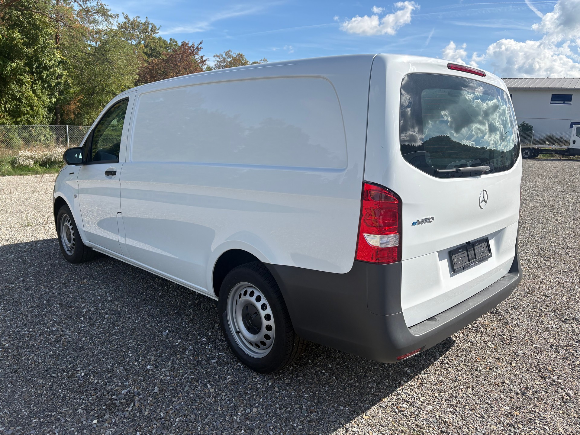 MERCEDES-BENZ eVito 112 Extralang-image-6